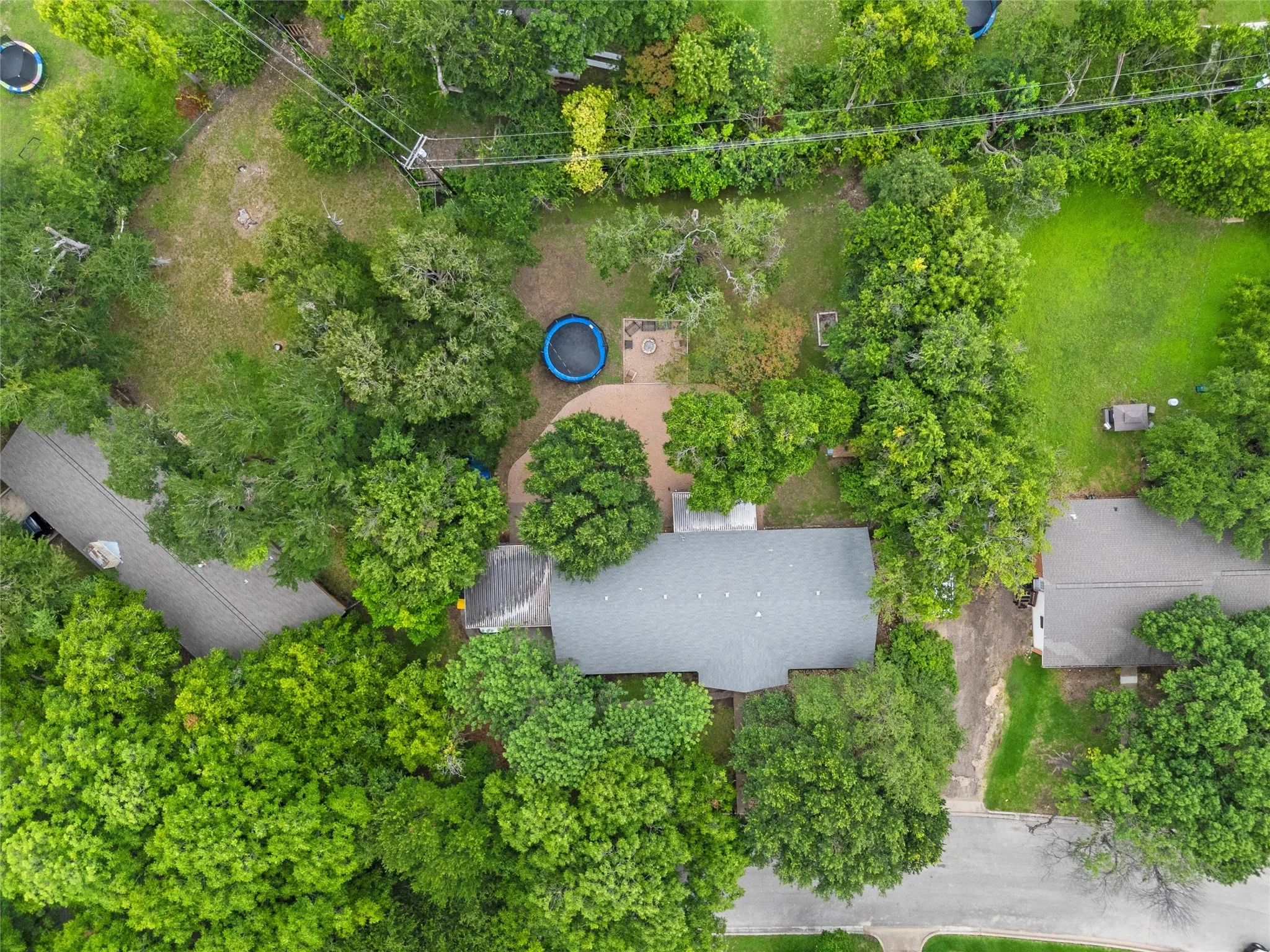 Single Family Residence For Sale in Mc Lennan County , 617 Cardinal Drive, Woodway, Texas 76712, 4 Bedroom, 3 Bathroom, Garage spaces, 2,178 Sqft, built in 1960, mls#21294213, Real Estate Agent in Woodway, Homes For Sale in Mc Lennan county, Homes For Sale in Woodway, Realtor in Woodway Texas, Real Estate Brokerage Independent Realty Texas, Luminita Cordes Realtor