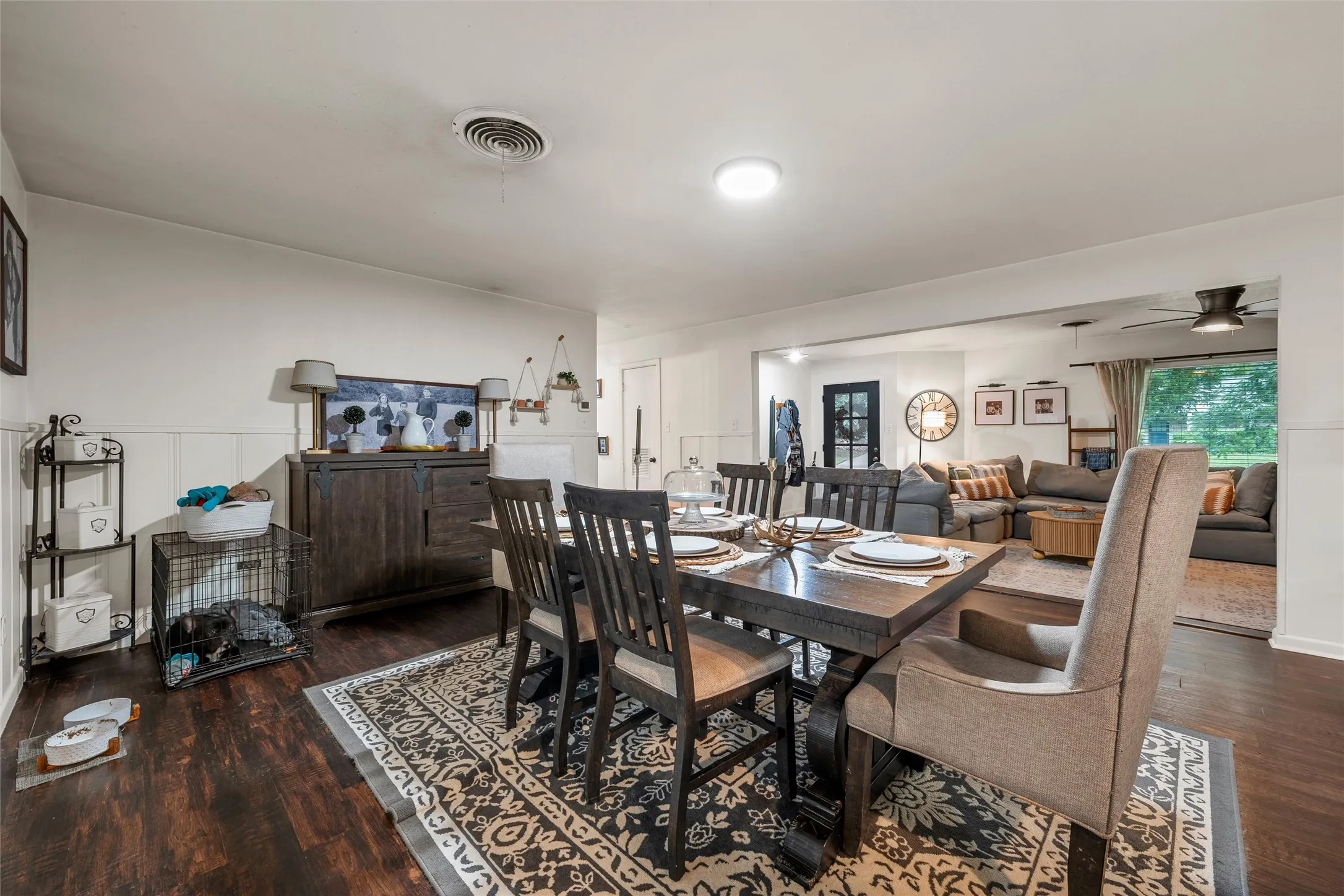Single Family Residence For Sale in Mc Lennan County , 617 Cardinal Drive, Woodway, Texas 76712, 4 Bedroom, 3 Bathroom, Garage spaces, 2,178 Sqft, built in 1960, mls#21294213, Real Estate Agent in Woodway, Homes For Sale in Mc Lennan county, Homes For Sale in Woodway, Realtor in Woodway Texas, Real Estate Brokerage Independent Realty Texas, Luminita Cordes Realtor