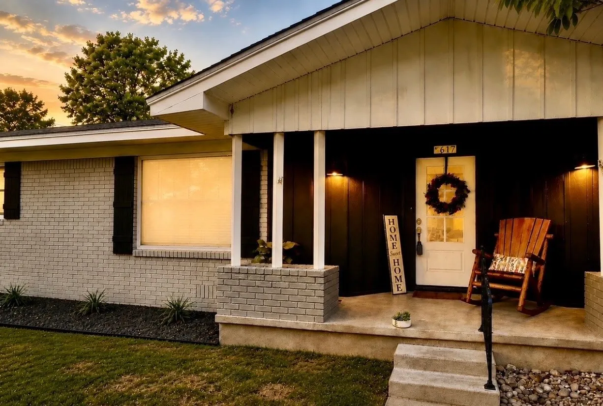 Single Family Residence For Sale in Mc Lennan County , 617 Cardinal Drive, Woodway, Texas 76712, 4 Bedroom, 3 Bathroom, Garage spaces, 2,178 Sqft, built in 1960, mls#21294213, Real Estate Agent in Woodway, Homes For Sale in Mc Lennan county, Homes For Sale in Woodway, Realtor in Woodway Texas, Real Estate Brokerage Independent Realty Texas, Luminita Cordes Realtor