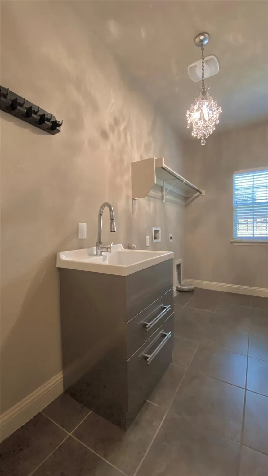 Single Family Residence For Rent in Denton County , 3052 Aerial Drive, Frisco, Texas 75033, 5 Bedrooms, 4 Bathrooms, 2 Garage spaces, 4,338 Sqft, built in 2013, Price $4,500, mls#21295802, Real Estate Agent in Frisco, Homes For Rent in Denton county, Homes For Rent in Frisco, Realtor in Frisco Texas, Real Estate Brokerage Independent Realty Texas, Luminita Cordes Realtor