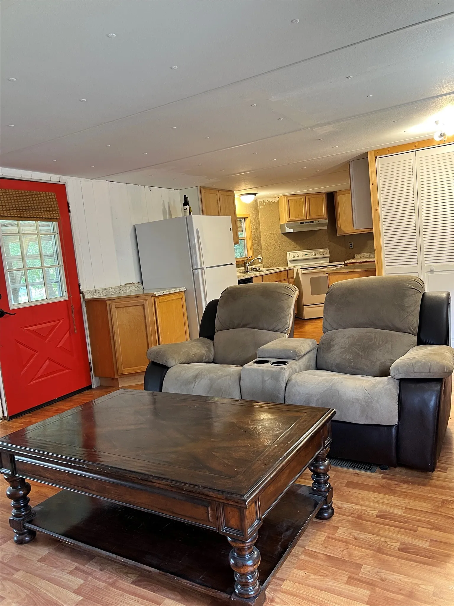 Manufactured Home For Sale in Palo Pinto County , 2334 Sanbar Road 46, Possum Kingdom Lake, Texas 76449, 3 Bedroom, 2 Bathroom, Garage spaces, 980 Sqft, built in 1983, mls#21295637, Real Estate Agent in Possum Kingdom Lake, Homes For Sale in Palo Pinto county, Homes For Sale in Possum Kingdom Lake, Realtor in Possum Kingdom Lake Texas, Real Estate Brokerage Independent Realty Texas, Luminita Cordes Realtor