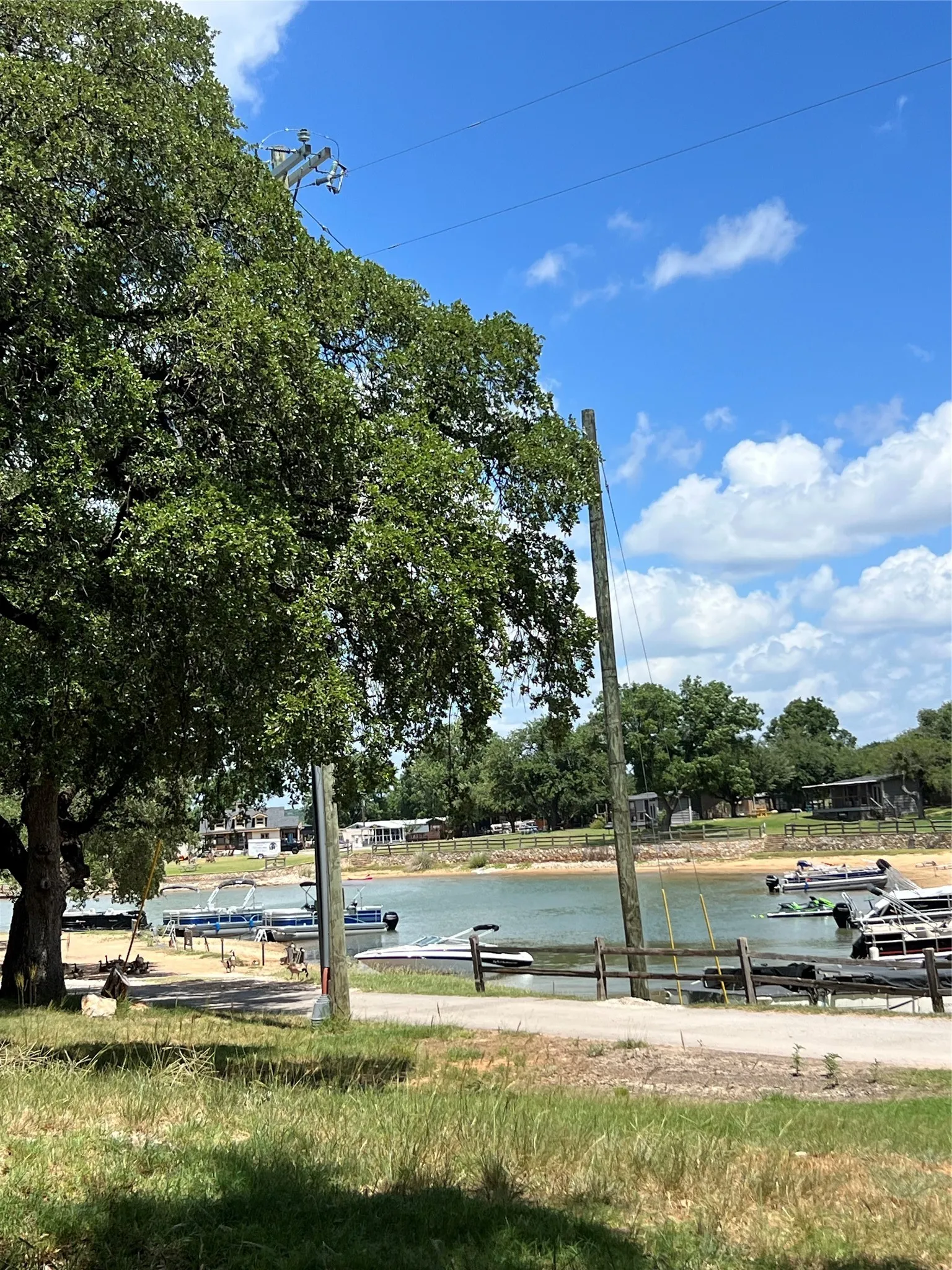 Manufactured Home For Sale in Palo Pinto County , 2334 Sanbar Road 46, Possum Kingdom Lake, Texas 76449, 3 Bedroom, 2 Bathroom, Garage spaces, 980 Sqft, built in 1983, mls#21295637, Real Estate Agent in Possum Kingdom Lake, Homes For Sale in Palo Pinto county, Homes For Sale in Possum Kingdom Lake, Realtor in Possum Kingdom Lake Texas, Real Estate Brokerage Independent Realty Texas, Luminita Cordes Realtor