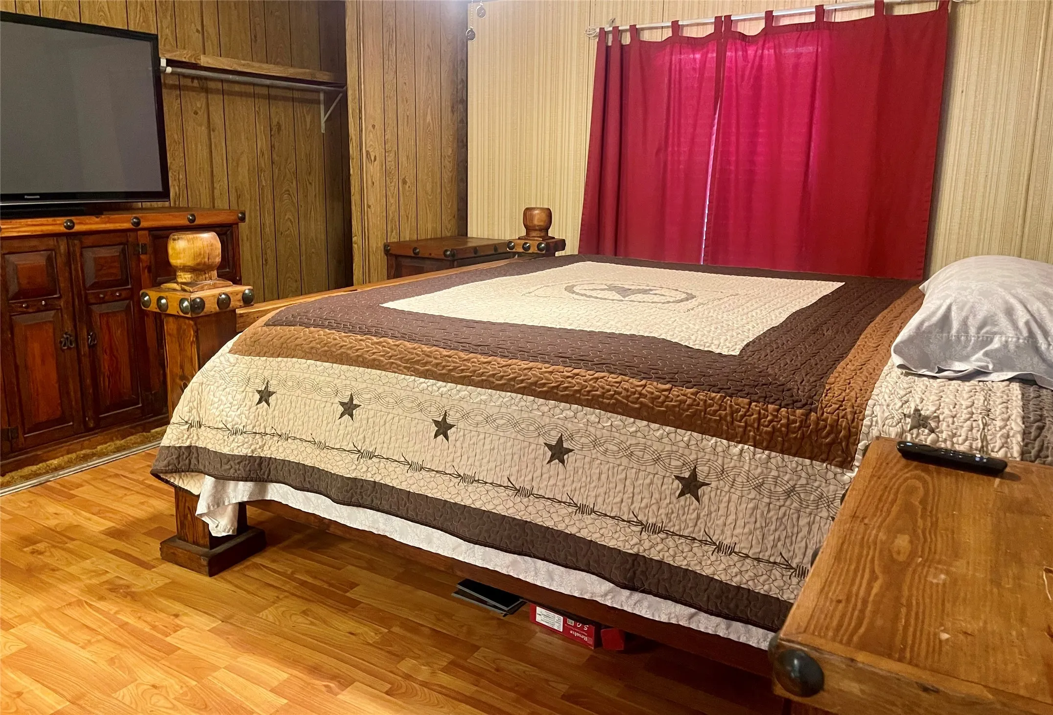 Manufactured Home For Sale in Palo Pinto County , 2334 Sanbar Road 46, Possum Kingdom Lake, Texas 76449, 3 Bedroom, 2 Bathroom, Garage spaces, 980 Sqft, built in 1983, mls#21295637, Real Estate Agent in Possum Kingdom Lake, Homes For Sale in Palo Pinto county, Homes For Sale in Possum Kingdom Lake, Realtor in Possum Kingdom Lake Texas, Real Estate Brokerage Independent Realty Texas, Luminita Cordes Realtor