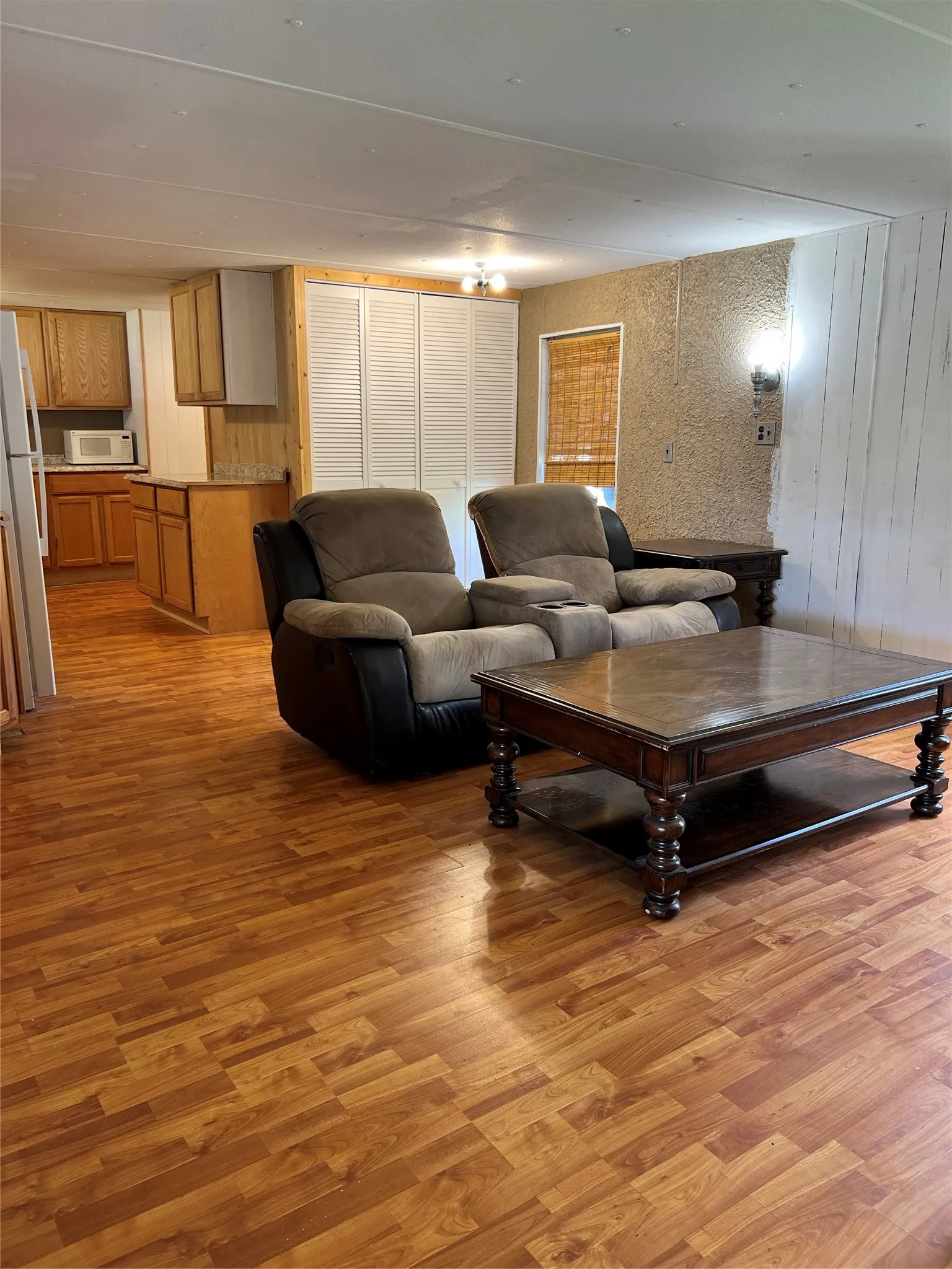 Manufactured Home For Sale in Palo Pinto County , 2334 Sanbar Road 46, Possum Kingdom Lake, Texas 76449, 3 Bedroom, 2 Bathroom, Garage spaces, 980 Sqft, built in 1983, mls#21295637, Real Estate Agent in Possum Kingdom Lake, Homes For Sale in Palo Pinto county, Homes For Sale in Possum Kingdom Lake, Realtor in Possum Kingdom Lake Texas, Real Estate Brokerage Independent Realty Texas, Luminita Cordes Realtor