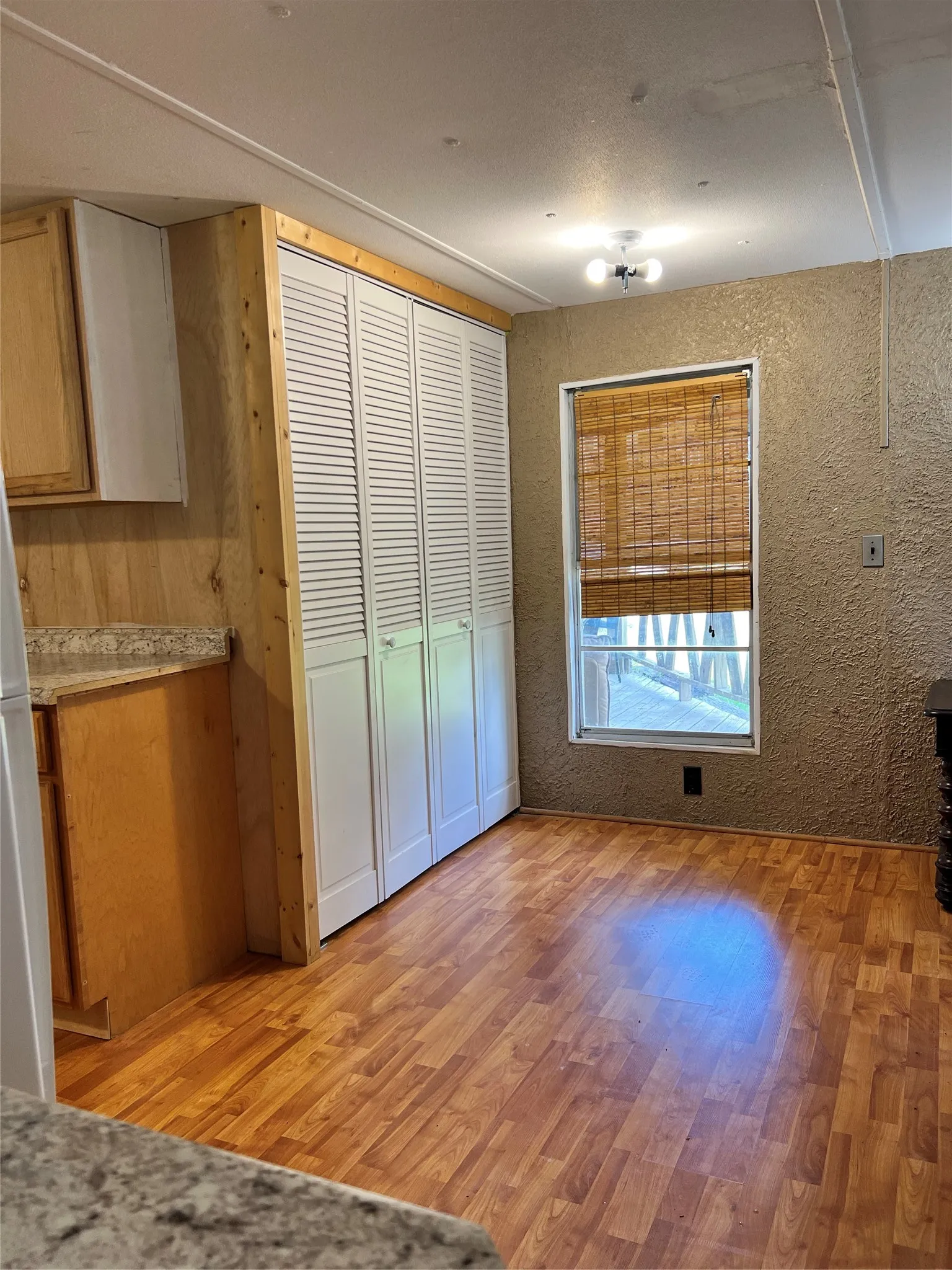 Manufactured Home For Sale in Palo Pinto County , 2334 Sanbar Road 46, Possum Kingdom Lake, Texas 76449, 3 Bedroom, 2 Bathroom, Garage spaces, 980 Sqft, built in 1983, mls#21295637, Real Estate Agent in Possum Kingdom Lake, Homes For Sale in Palo Pinto county, Homes For Sale in Possum Kingdom Lake, Realtor in Possum Kingdom Lake Texas, Real Estate Brokerage Independent Realty Texas, Luminita Cordes Realtor