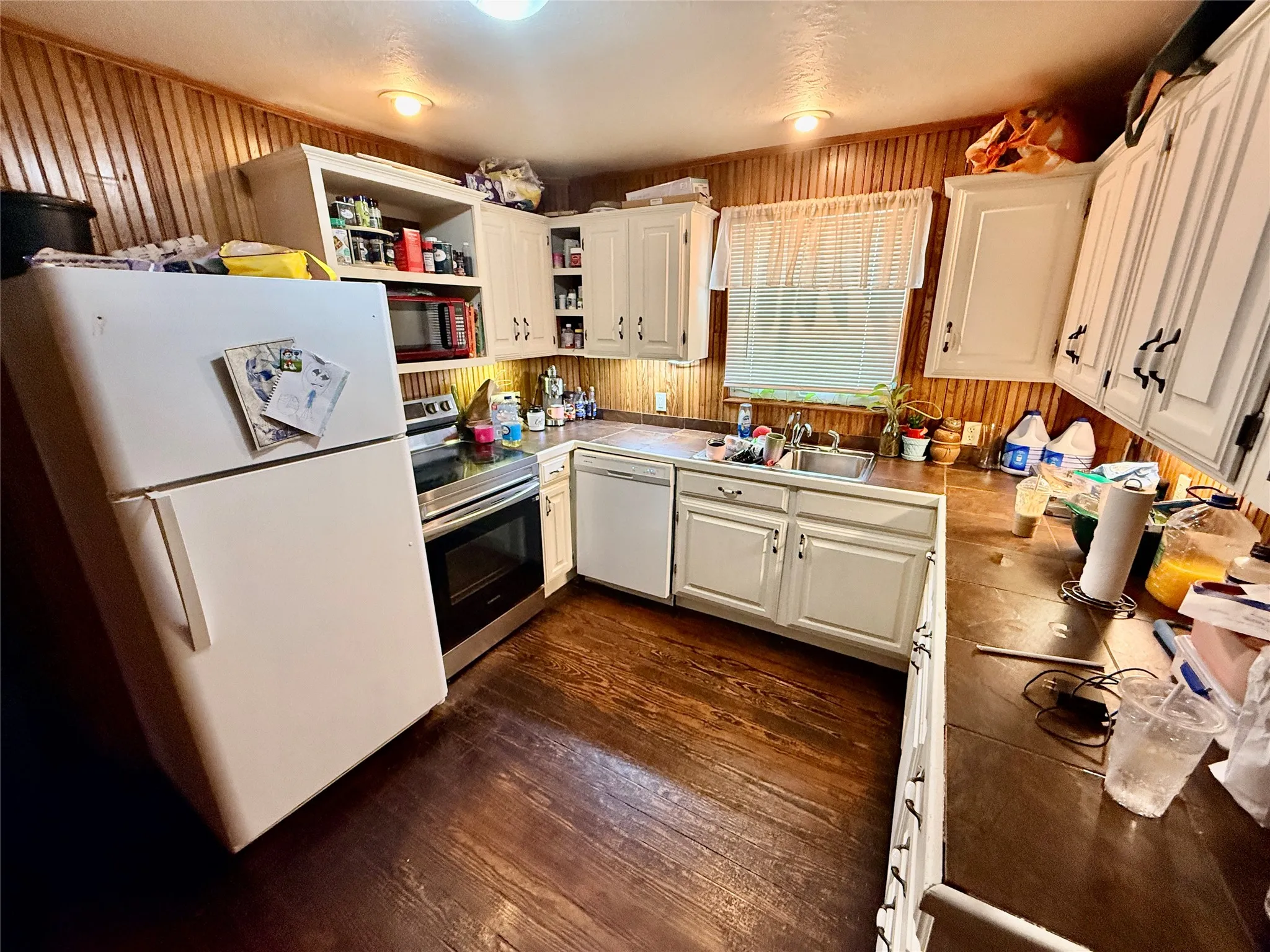 Apartment For Sale in Young County , 922 Plum Street, Graham, Texas 76450, 3 Bedroom, 2 Bathroom, 1 Garage spaces, 1,099 Sqft, built in 1950, mls#21295818, Real Estate Agent in Graham, Homes For Sale in Young county, Homes For Sale in Graham, Realtor in Graham Texas, Real Estate Brokerage Independent Realty Texas, Luminita Cordes Realtor