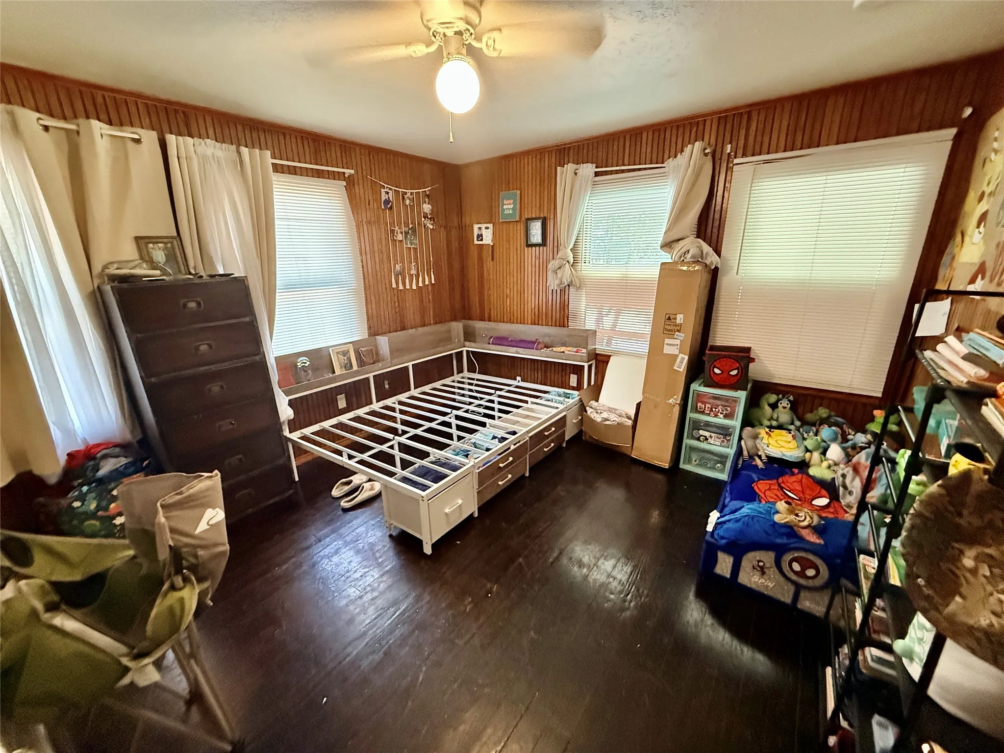 Apartment For Sale in Young County , 922 Plum Street, Graham, Texas 76450, 3 Bedroom, 2 Bathroom, 1 Garage spaces, 1,099 Sqft, built in 1950, mls#21295818, Real Estate Agent in Graham, Homes For Sale in Young county, Homes For Sale in Graham, Realtor in Graham Texas, Real Estate Brokerage Independent Realty Texas, Luminita Cordes Realtor