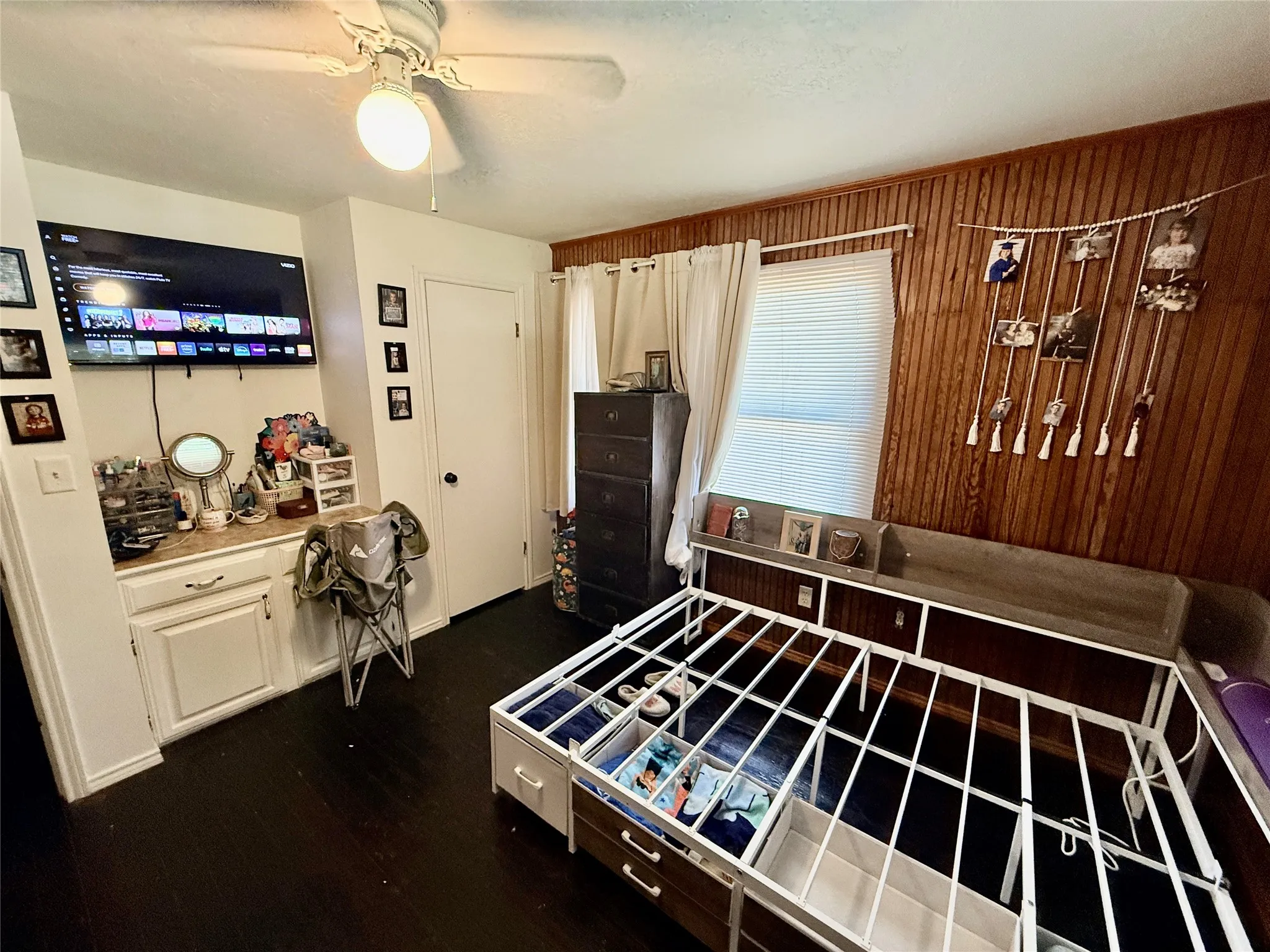 Apartment For Sale in Young County , 922 Plum Street, Graham, Texas 76450, 3 Bedroom, 2 Bathroom, 1 Garage spaces, 1,099 Sqft, built in 1950, mls#21295818, Real Estate Agent in Graham, Homes For Sale in Young county, Homes For Sale in Graham, Realtor in Graham Texas, Real Estate Brokerage Independent Realty Texas, Luminita Cordes Realtor