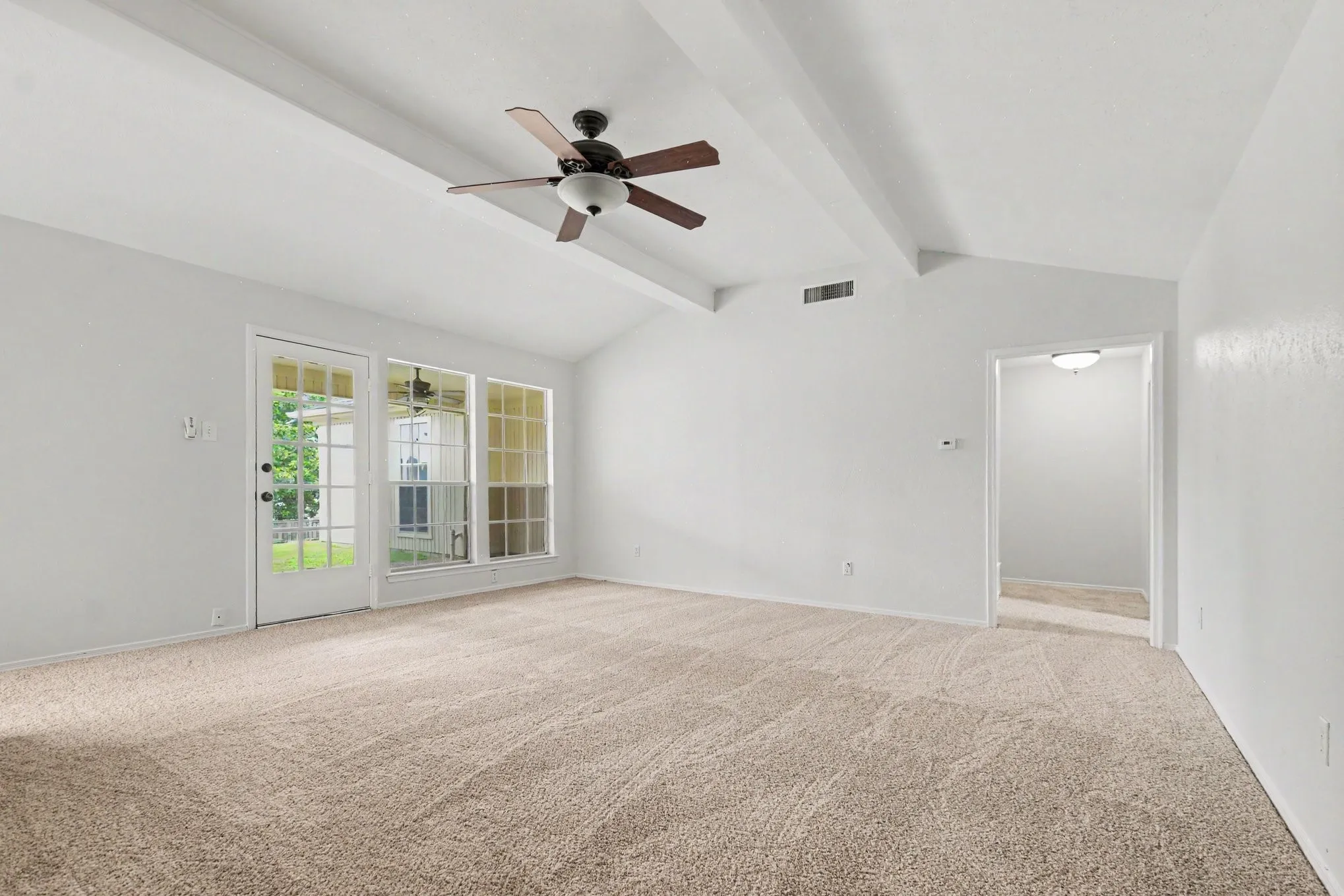 Single Family Residence For Sale in Dallas County , 3413 Hightrail Lane, Garland, Texas 75043, 4 Bedroom, 2 Bathroom, 2 Garage spaces, 2,090 Sqft, built in 1976, mls#21295436, Real Estate Agent in Garland, Homes For Sale in Dallas county, Homes For Sale in Garland, Realtor in Garland Texas, Real Estate Brokerage Independent Realty Texas, Luminita Cordes Realtor