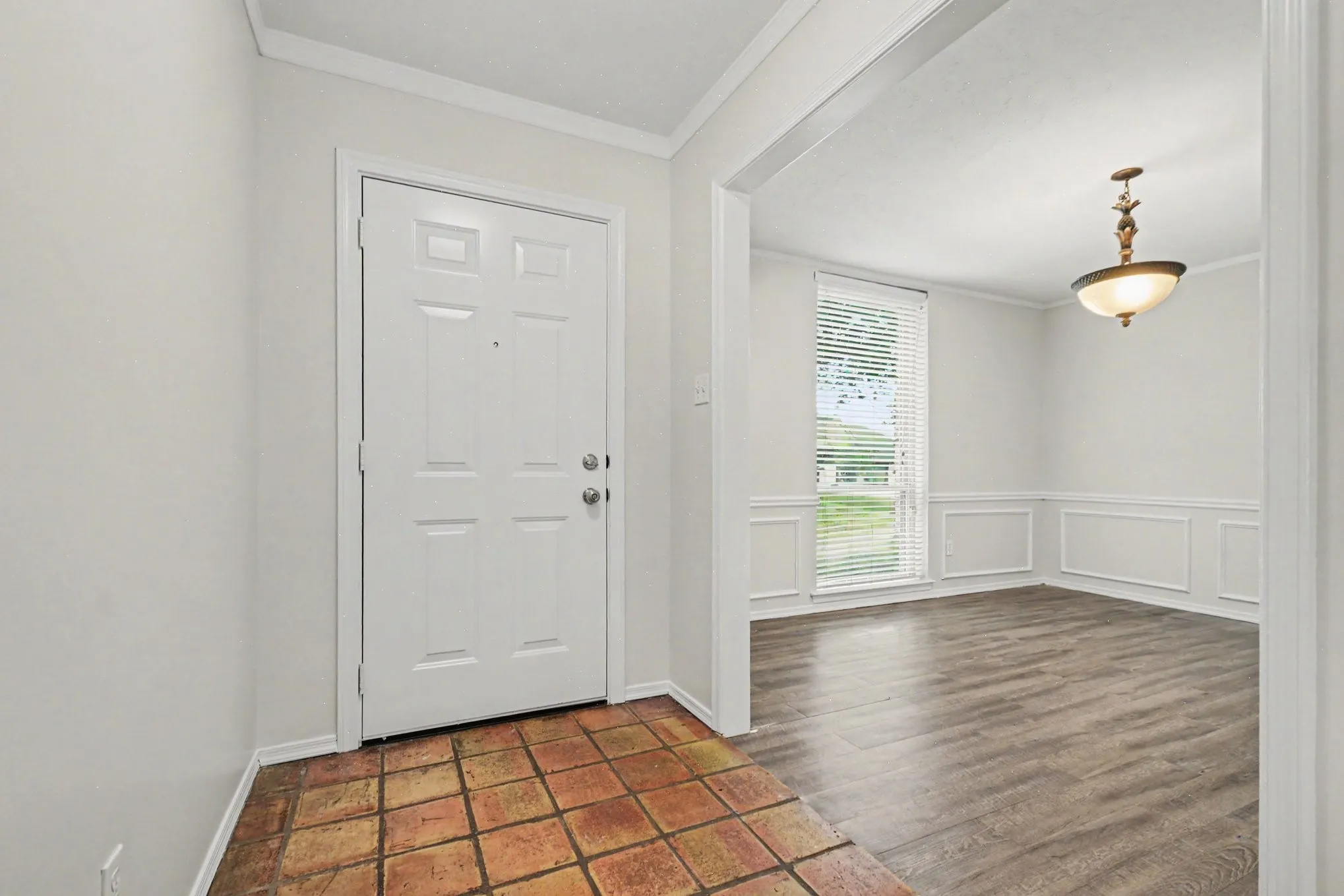 Single Family Residence For Sale in Dallas County , 3413 Hightrail Lane, Garland, Texas 75043, 4 Bedroom, 2 Bathroom, 2 Garage spaces, 2,090 Sqft, built in 1976, mls#21295436, Real Estate Agent in Garland, Homes For Sale in Dallas county, Homes For Sale in Garland, Realtor in Garland Texas, Real Estate Brokerage Independent Realty Texas, Luminita Cordes Realtor