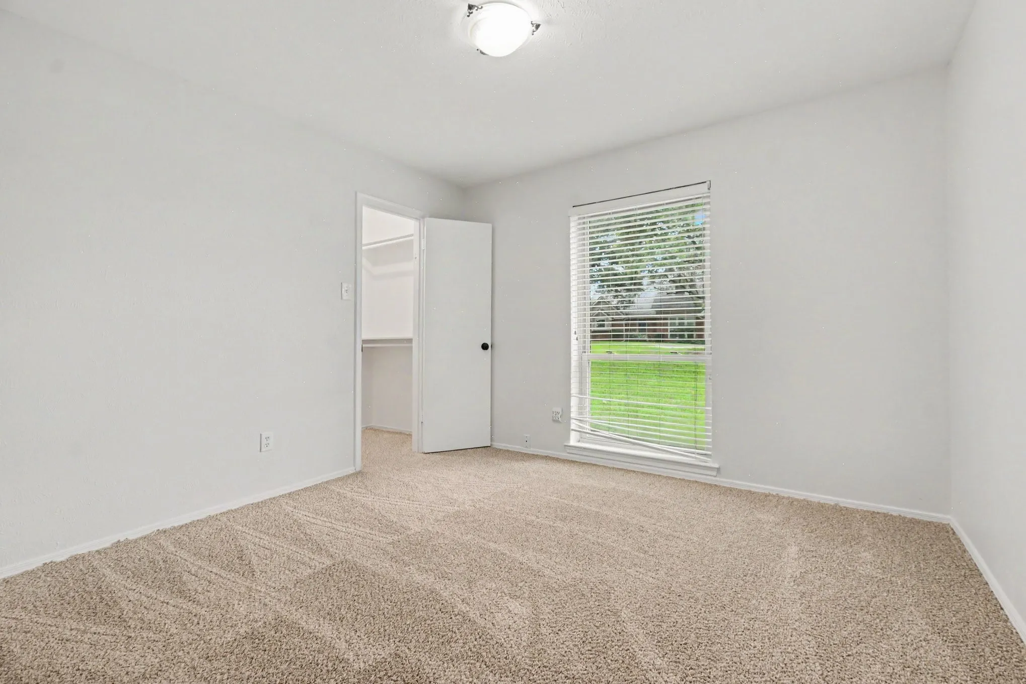Single Family Residence For Sale in Dallas County , 3413 Hightrail Lane, Garland, Texas 75043, 4 Bedroom, 2 Bathroom, 2 Garage spaces, 2,090 Sqft, built in 1976, mls#21295436, Real Estate Agent in Garland, Homes For Sale in Dallas county, Homes For Sale in Garland, Realtor in Garland Texas, Real Estate Brokerage Independent Realty Texas, Luminita Cordes Realtor