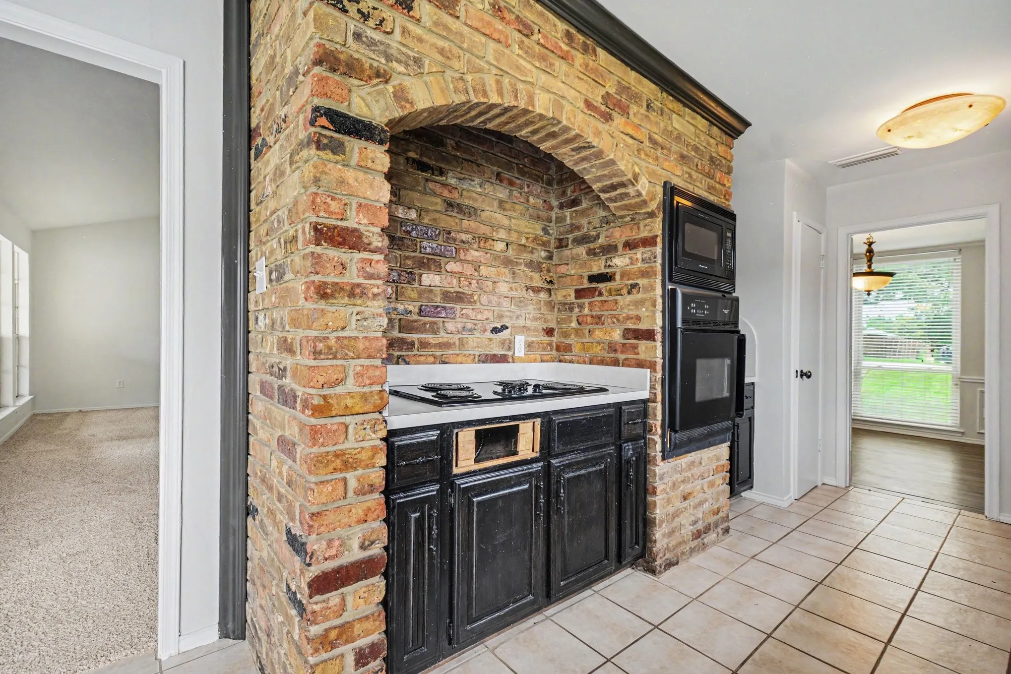 Single Family Residence For Sale in Dallas County , 3413 Hightrail Lane, Garland, Texas 75043, 4 Bedroom, 2 Bathroom, 2 Garage spaces, 2,090 Sqft, built in 1976, mls#21295436, Real Estate Agent in Garland, Homes For Sale in Dallas county, Homes For Sale in Garland, Realtor in Garland Texas, Real Estate Brokerage Independent Realty Texas, Luminita Cordes Realtor