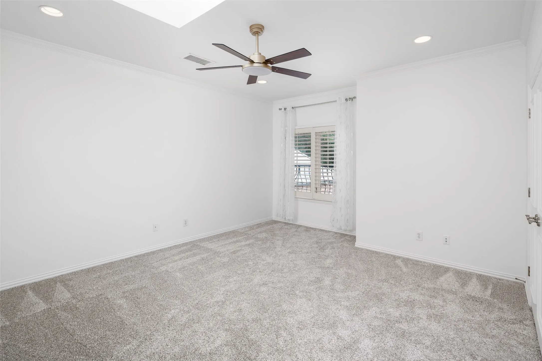 Single Family Residence For Sale in Collin County , 5717 Northbrook Drive, Plano, Texas 75093, 5 Bedroom, 6 Bathroom, 3 Garage spaces, 6,123 Sqft, built in 2000, mls#21295228, Real Estate Agent in Plano, Homes For Sale in Collin county, Homes For Sale in Plano, Realtor in Plano Texas, Real Estate Brokerage Independent Realty Texas, Luminita Cordes Realtor