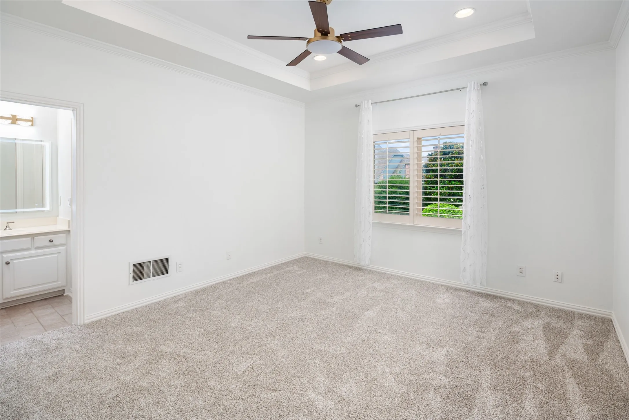 Single Family Residence For Sale in Collin County , 5717 Northbrook Drive, Plano, Texas 75093, 5 Bedroom, 6 Bathroom, 3 Garage spaces, 6,123 Sqft, built in 2000, mls#21295228, Real Estate Agent in Plano, Homes For Sale in Collin county, Homes For Sale in Plano, Realtor in Plano Texas, Real Estate Brokerage Independent Realty Texas, Luminita Cordes Realtor