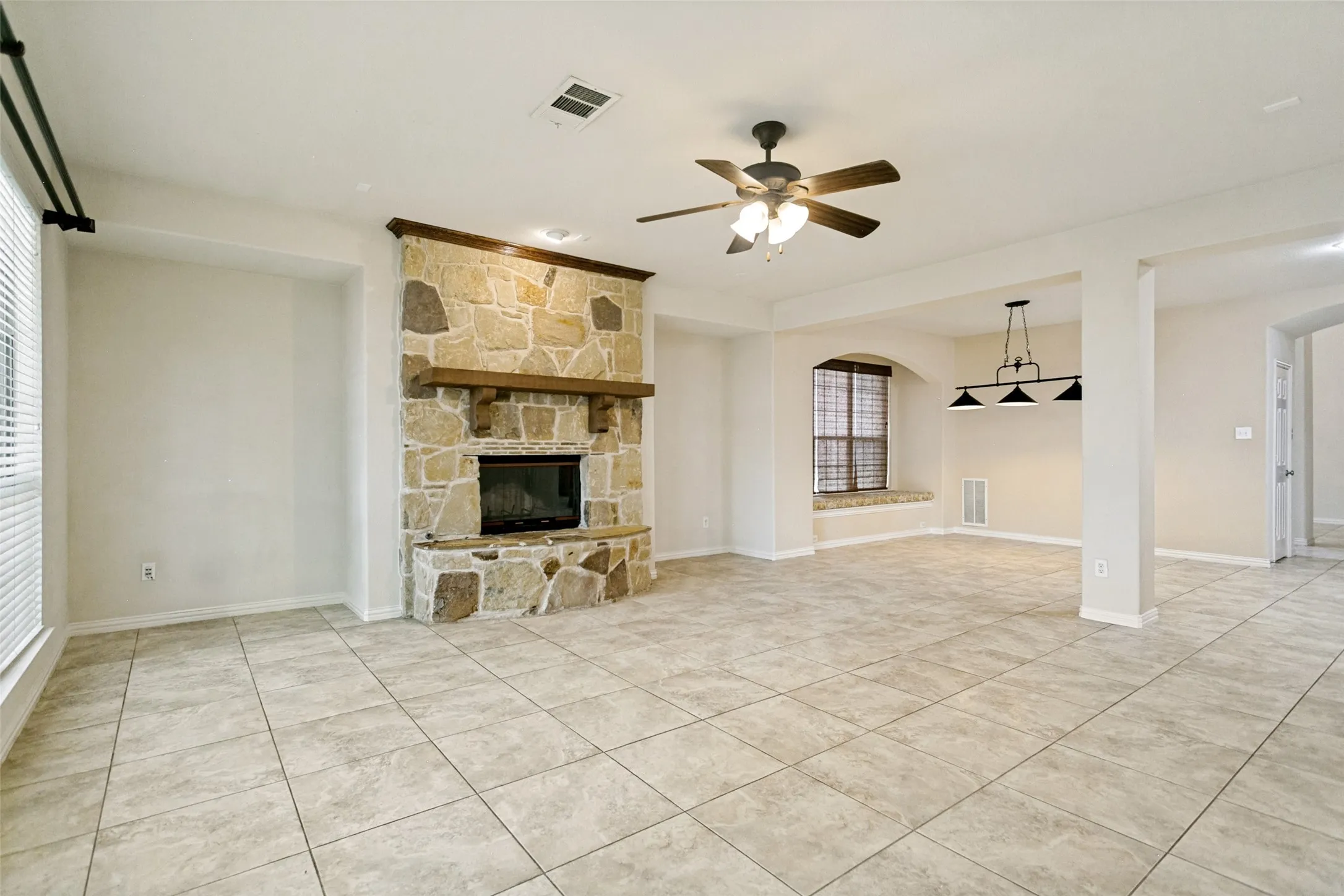 Single Family Residence For Rent in Collin County , 1148 Amy Drive, Allen, Texas 75013, 4 Bedrooms, 4 Bathrooms, 2 Garage spaces, 3,272 Sqft, built in 2006, Price $3,600, mls#21291638, Real Estate Agent in Allen, Homes For Rent in Collin county, Homes For Rent in Allen, Realtor in Allen Texas, Real Estate Brokerage Independent Realty Texas, Luminita Cordes Realtor