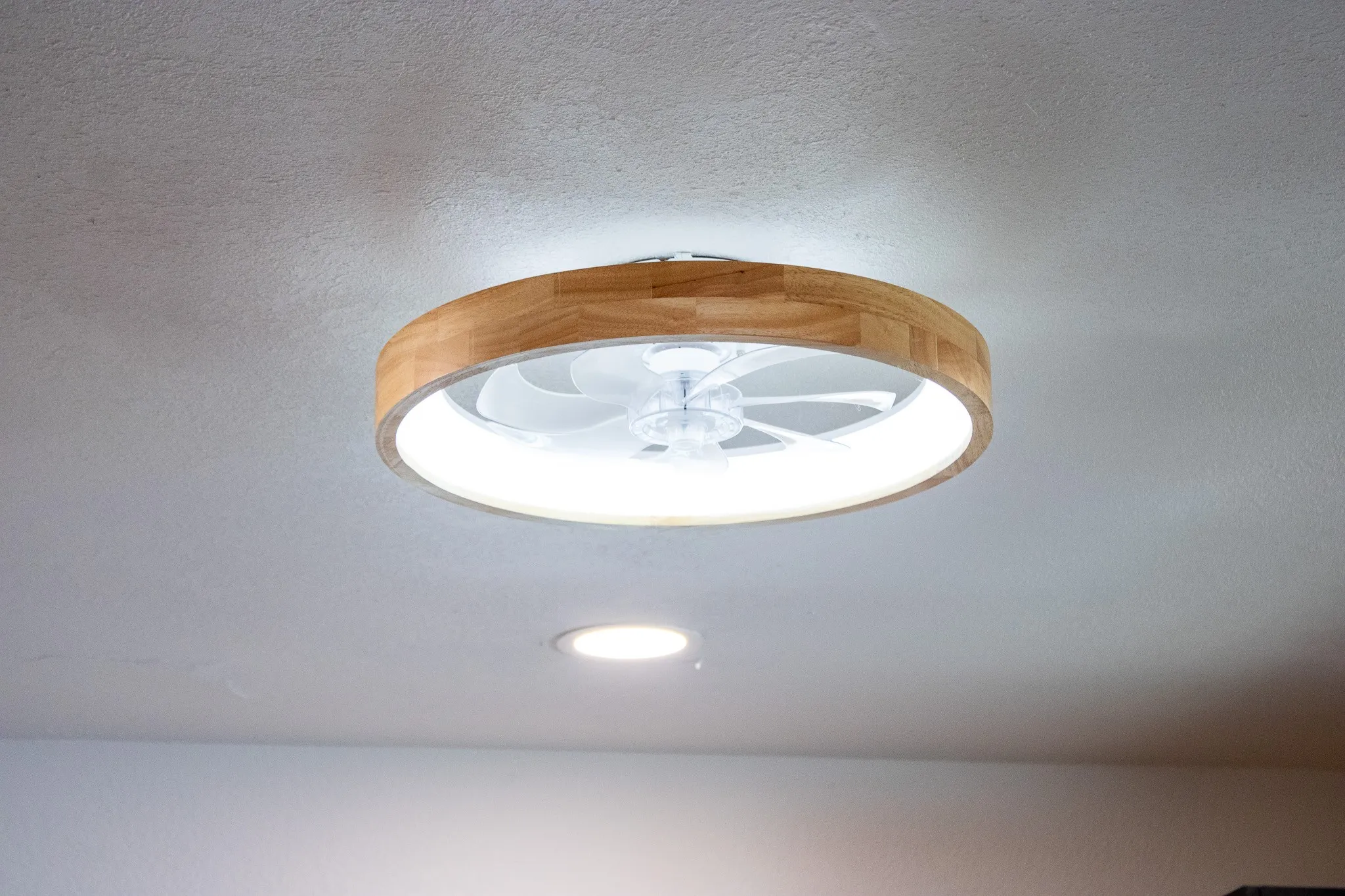 Light with Fan in the kitchen