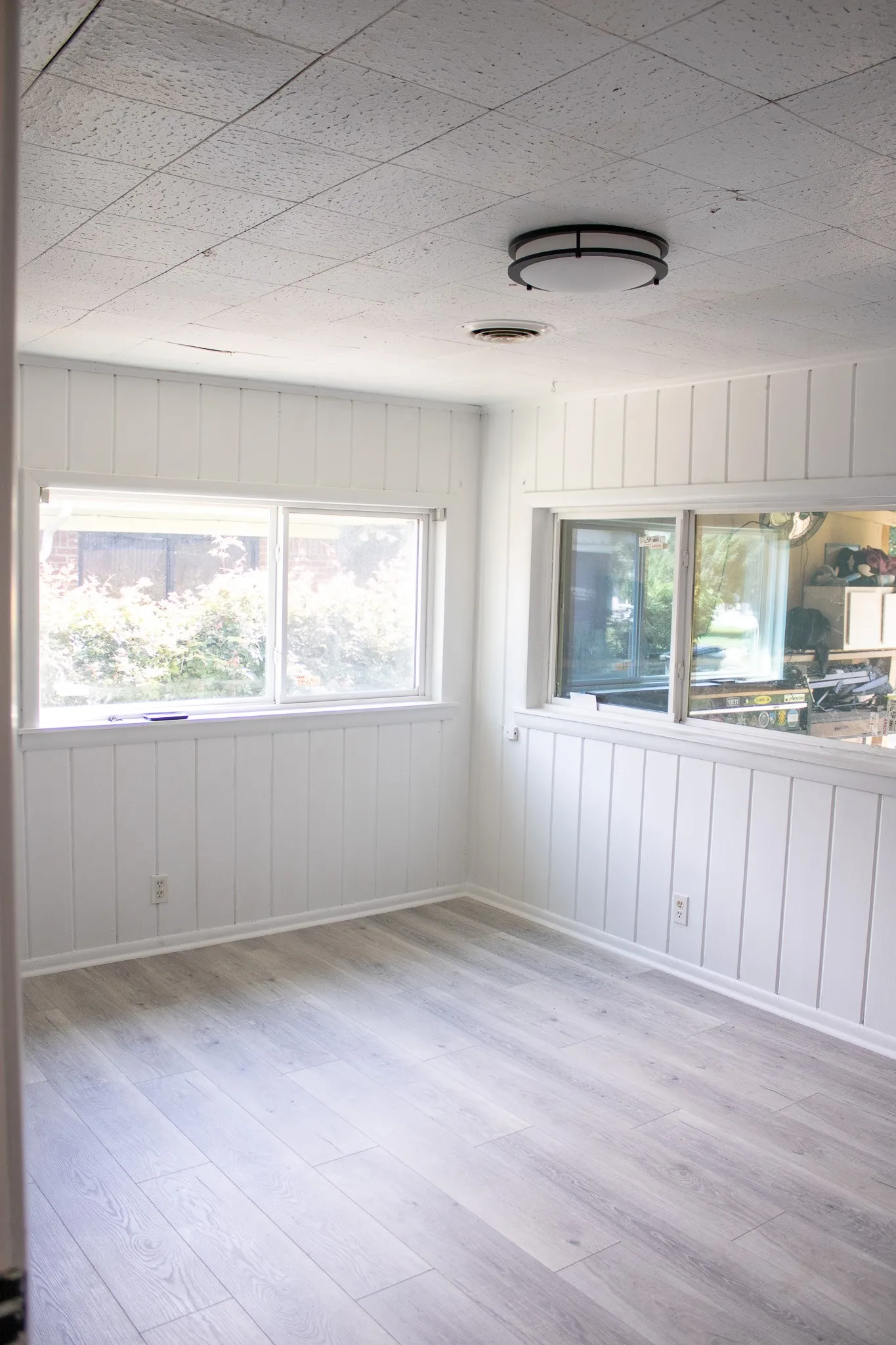 Single Family Residence For Sale in Tarrant County , 3825 W Spurgeon Street, Fort Worth, Texas 76133, 3 Bedroom, 2 Bathroom, Garage spaces, 1,086 Sqft, built in 1950, mls#21293059, Real Estate Agent in Fort Worth, Homes For Sale in Tarrant county, Homes For Sale in Fort Worth, Realtor in Fort Worth Texas, Real Estate Brokerage Independent Realty Texas, Luminita Cordes Realtor