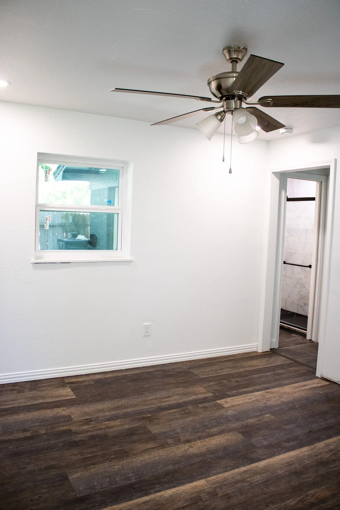 Single Family Residence For Sale in Tarrant County , 3825 W Spurgeon Street, Fort Worth, Texas 76133, 3 Bedroom, 2 Bathroom, Garage spaces, 1,086 Sqft, built in 1950, mls#21293059, Real Estate Agent in Fort Worth, Homes For Sale in Tarrant county, Homes For Sale in Fort Worth, Realtor in Fort Worth Texas, Real Estate Brokerage Independent Realty Texas, Luminita Cordes Realtor