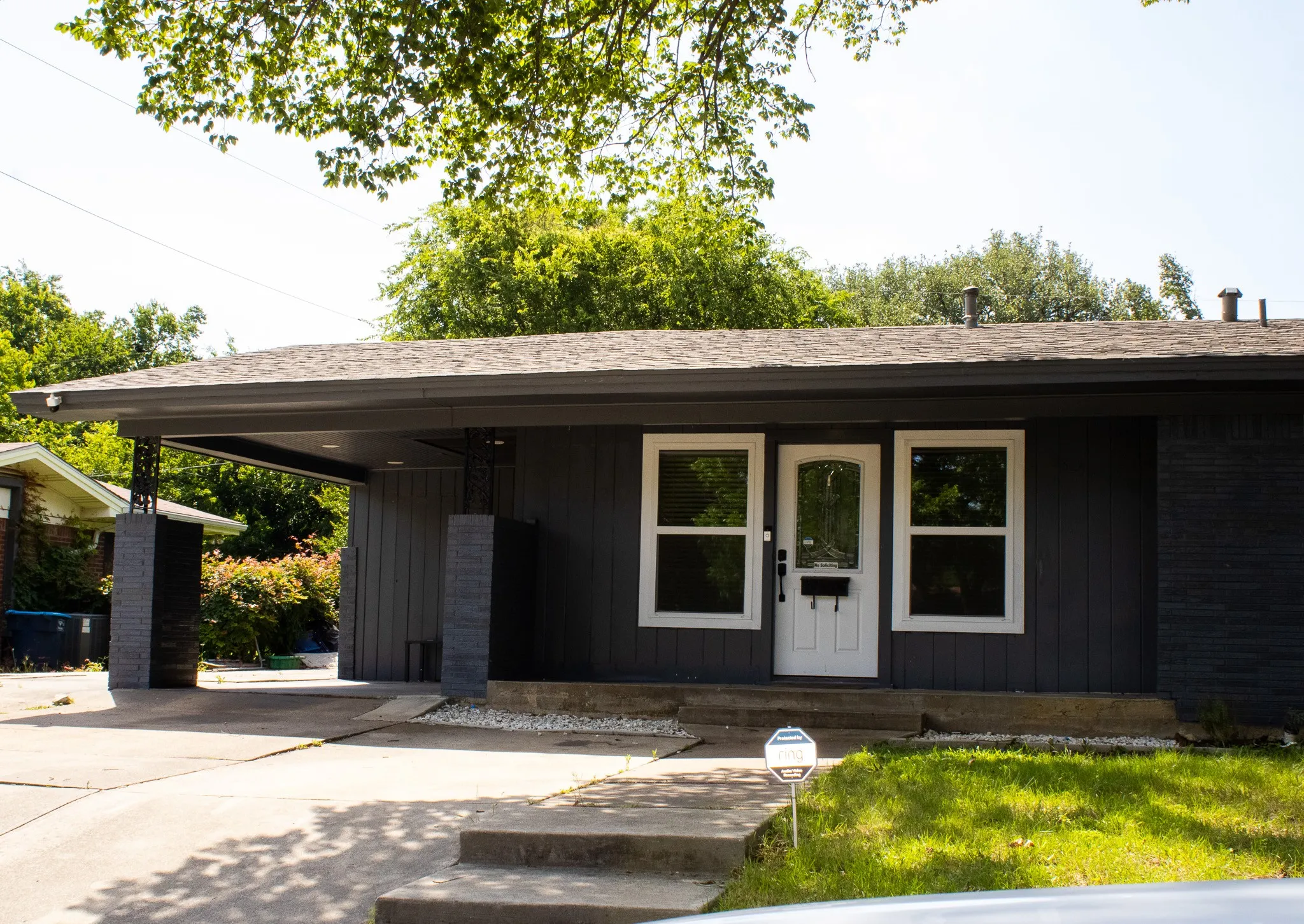 Single Family Residence For Sale in Tarrant County , 3825 W Spurgeon Street, Fort Worth, Texas 76133, 3 Bedroom, 2 Bathroom, Garage spaces, 1,086 Sqft, built in 1950, mls#21293059, Real Estate Agent in Fort Worth, Homes For Sale in Tarrant county, Homes For Sale in Fort Worth, Realtor in Fort Worth Texas, Real Estate Brokerage Independent Realty Texas, Luminita Cordes Realtor
