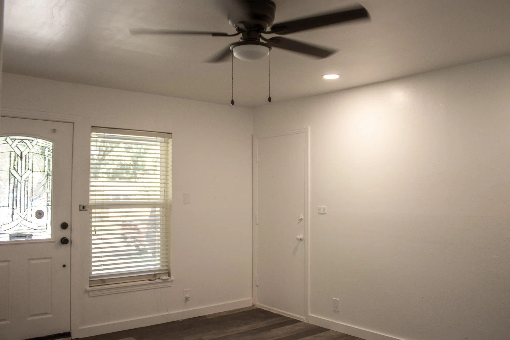 Single Family Residence For Sale in Tarrant County , 3825 W Spurgeon Street, Fort Worth, Texas 76133, 3 Bedroom, 2 Bathroom, Garage spaces, 1,086 Sqft, built in 1950, mls#21293059, Real Estate Agent in Fort Worth, Homes For Sale in Tarrant county, Homes For Sale in Fort Worth, Realtor in Fort Worth Texas, Real Estate Brokerage Independent Realty Texas, Luminita Cordes Realtor