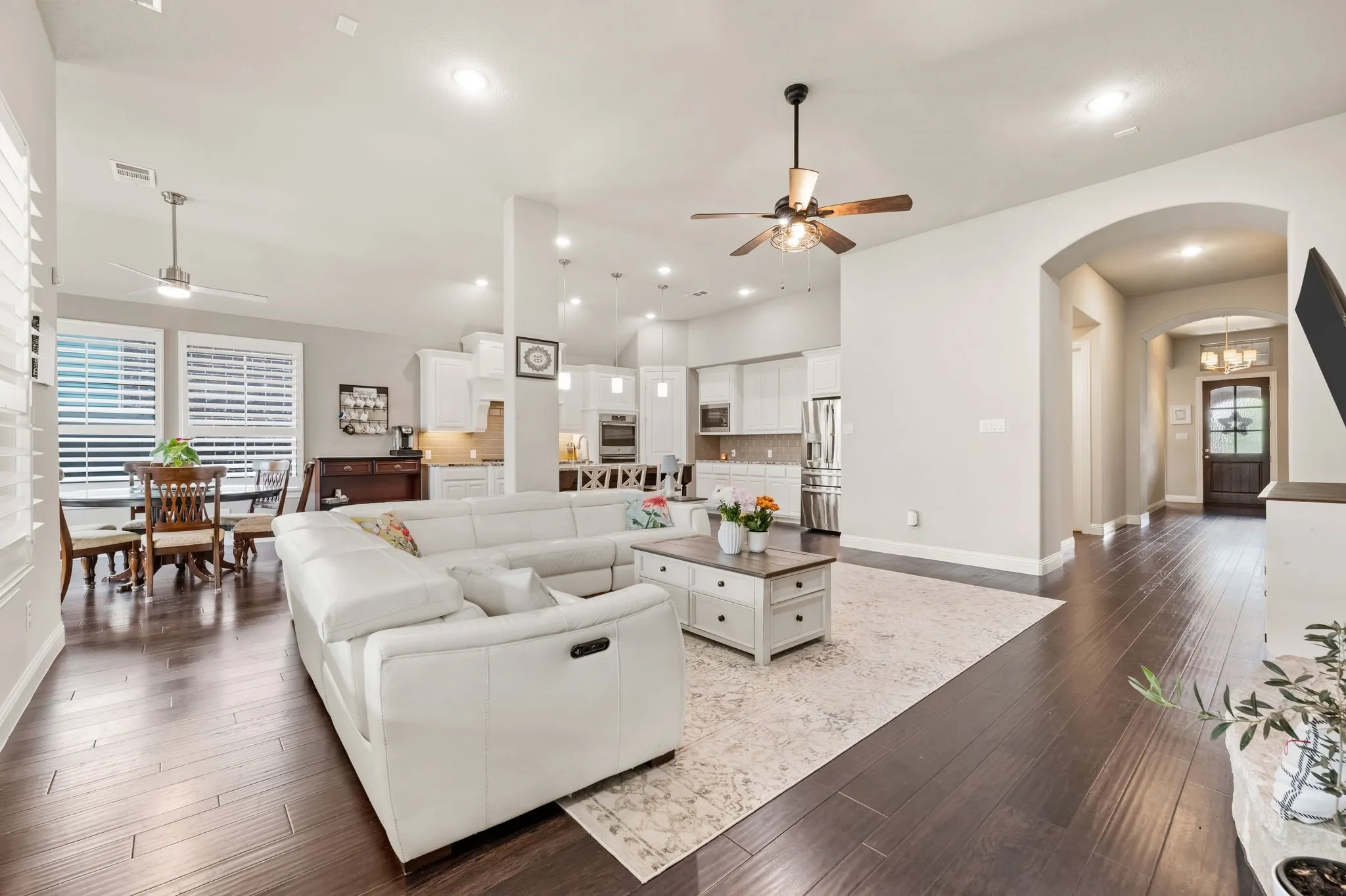 Single Family Residence For Sale in Denton County , 1505 14th Street, Argyle, Texas 76226, 4 Bedroom, 3 Bathroom, 3 Garage spaces, 2,809 Sqft, built in 2018, mls#21295830, Real Estate Agent in Argyle, Homes For Sale in Denton county, Homes For Sale in Argyle, Realtor in Argyle Texas, Real Estate Brokerage Independent Realty Texas, Luminita Cordes Realtor