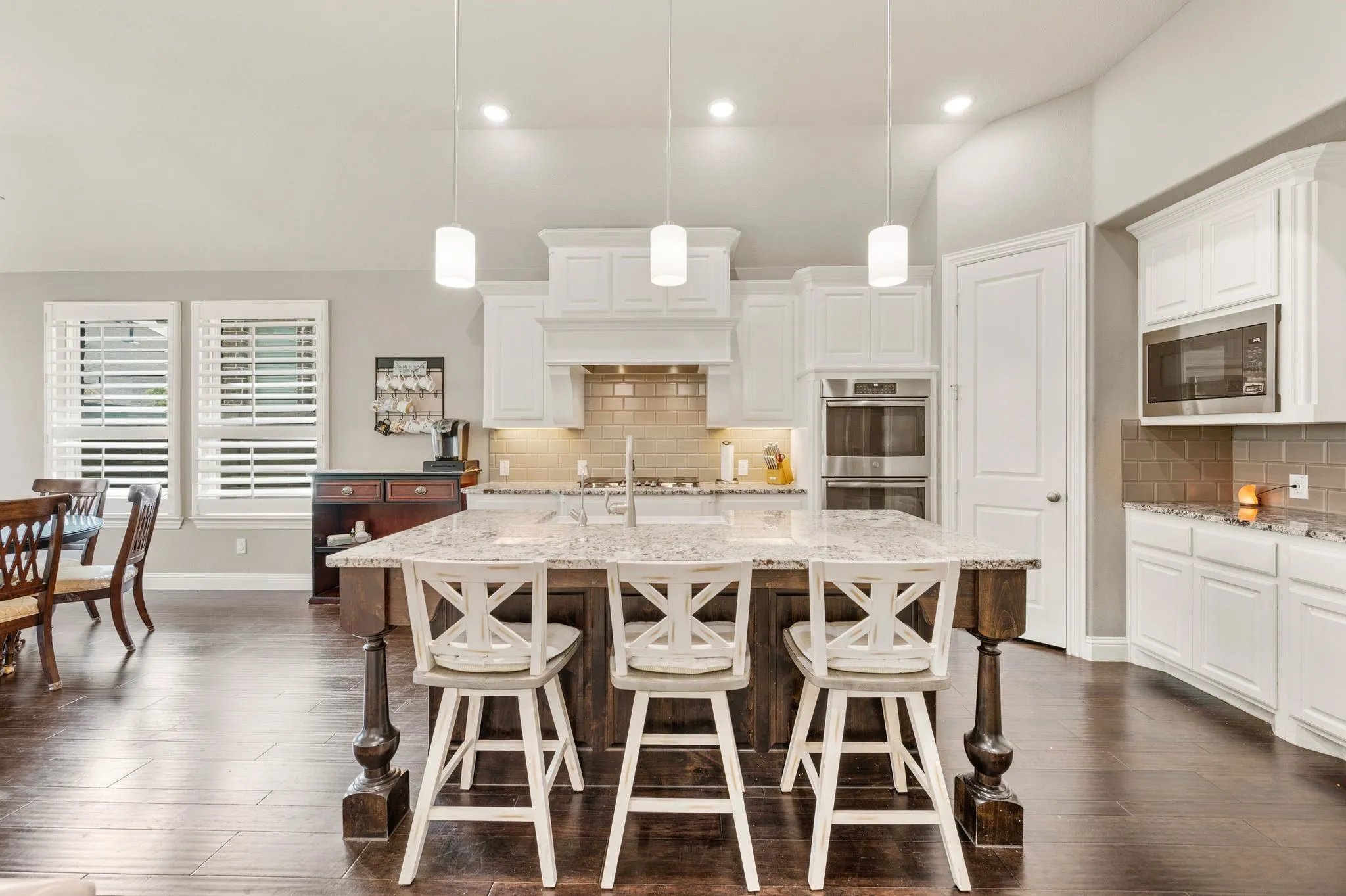 Single Family Residence For Sale in Denton County , 1505 14th Street, Argyle, Texas 76226, 4 Bedroom, 3 Bathroom, 3 Garage spaces, 2,809 Sqft, built in 2018, mls#21295830, Real Estate Agent in Argyle, Homes For Sale in Denton county, Homes For Sale in Argyle, Realtor in Argyle Texas, Real Estate Brokerage Independent Realty Texas, Luminita Cordes Realtor