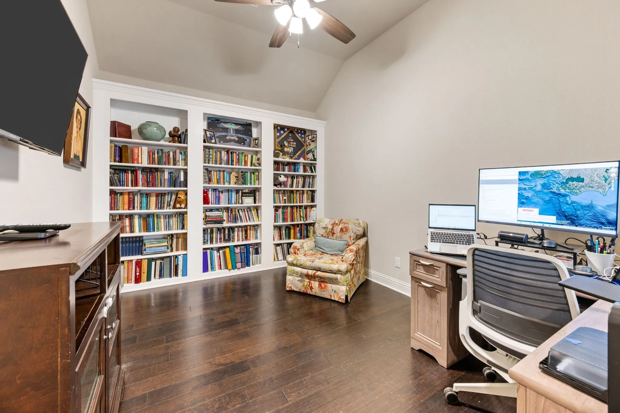 Single Family Residence For Sale in Denton County , 1505 14th Street, Argyle, Texas 76226, 4 Bedroom, 3 Bathroom, 3 Garage spaces, 2,809 Sqft, built in 2018, mls#21295830, Real Estate Agent in Argyle, Homes For Sale in Denton county, Homes For Sale in Argyle, Realtor in Argyle Texas, Real Estate Brokerage Independent Realty Texas, Luminita Cordes Realtor