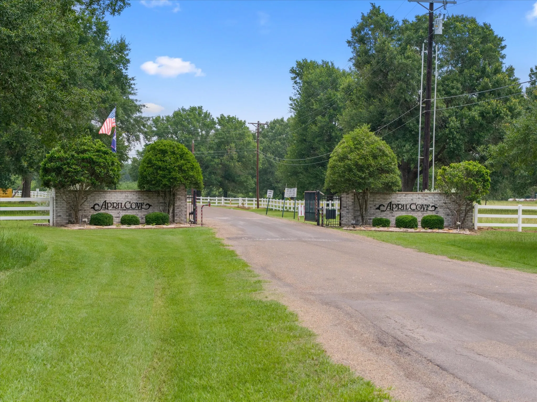 Unimproved Land For Sale in Freestone County , 78 & 79 Tall Oaks Drive, Streetman, Texas 75859, 0, 0, Garage spaces, 0 Sqft, built in 0, Price $259,900, mls#21295855, Real Estate Agent in Streetman, Homes For Sale in Freestone county, Homes For Sale in Streetman, Realtor in Streetman Texas, Real Estate Brokerage Independent Realty Texas, Luminita Cordes Realtor