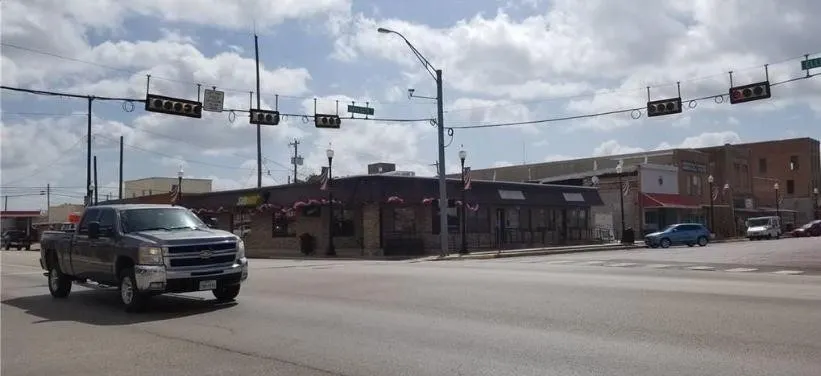 Office For Sale in Limestone County , 102 N Ellis, Groesbeck, Texas 76642, 0, 0, Garage spaces, 0 Sqft, built in 1986, mls#21295867, Real Estate Agent in Groesbeck, Homes For Sale in Limestone county, Homes For Sale in Groesbeck, Realtor in Groesbeck Texas, Real Estate Brokerage Independent Realty Texas, Luminita Cordes Realtor