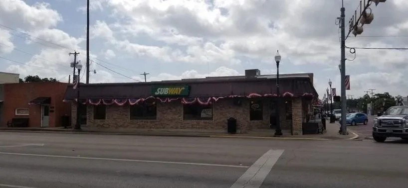 Office For Sale in Limestone County , 102 N Ellis, Groesbeck, Texas 76642, 0, 0, Garage spaces, 0 Sqft, built in 1986, mls#21295867, Real Estate Agent in Groesbeck, Homes For Sale in Limestone county, Homes For Sale in Groesbeck, Realtor in Groesbeck Texas, Real Estate Brokerage Independent Realty Texas, Luminita Cordes Realtor