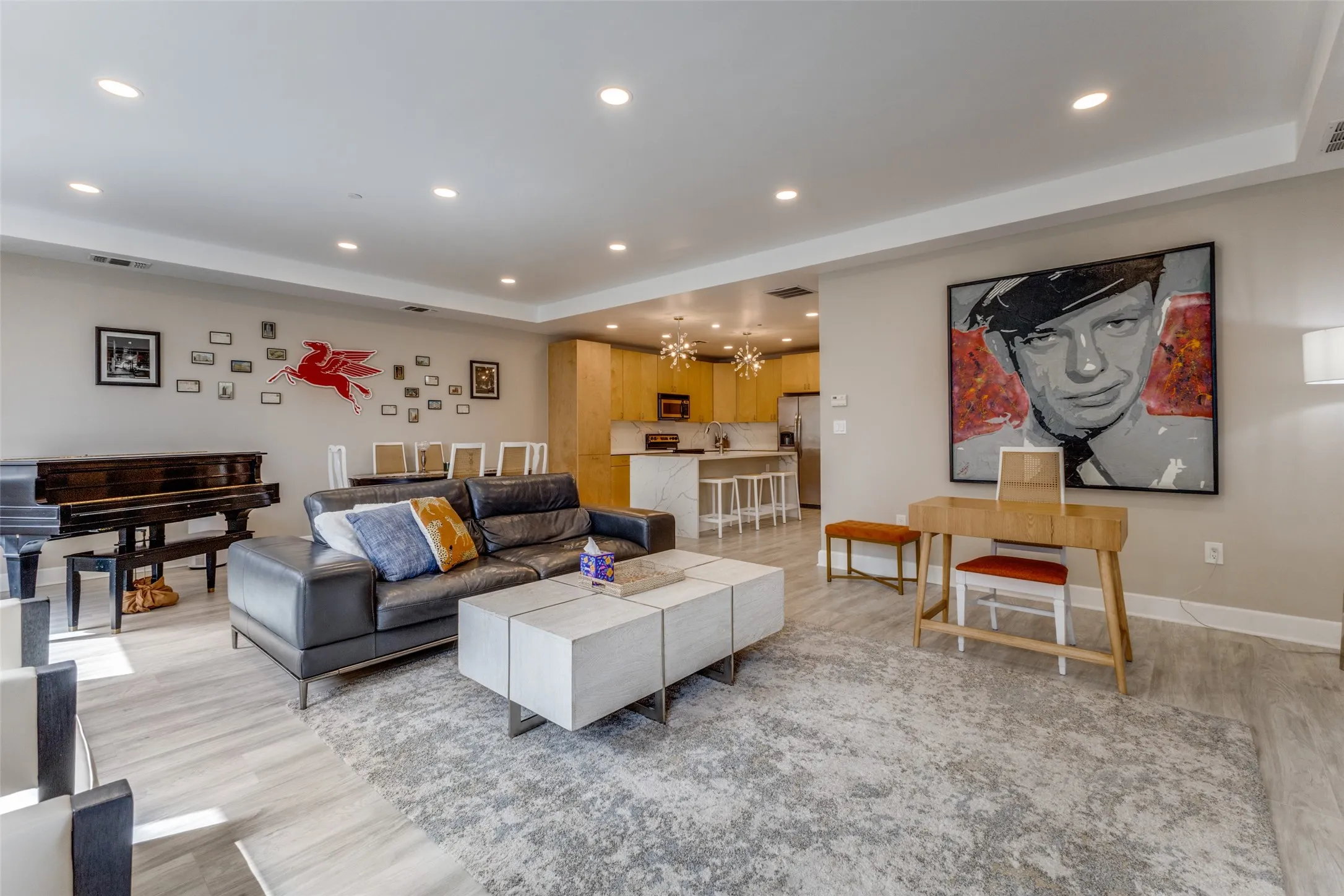 Condominium For Rent in Dallas County , 1505 Elm Street 1101, Dallas, Texas 75201, 1 Bedroom, 2 Bathroom, 1 Garage spaces, 1,217 Sqft, built in 1957, mls#21292401, Real Estate Agent in Dallas, Homes For Rent in Dallas county, Homes For Rent in Dallas, Realtor in Dallas Texas, Real Estate Brokerage Independent Realty Texas, Luminita Cordes Realtor