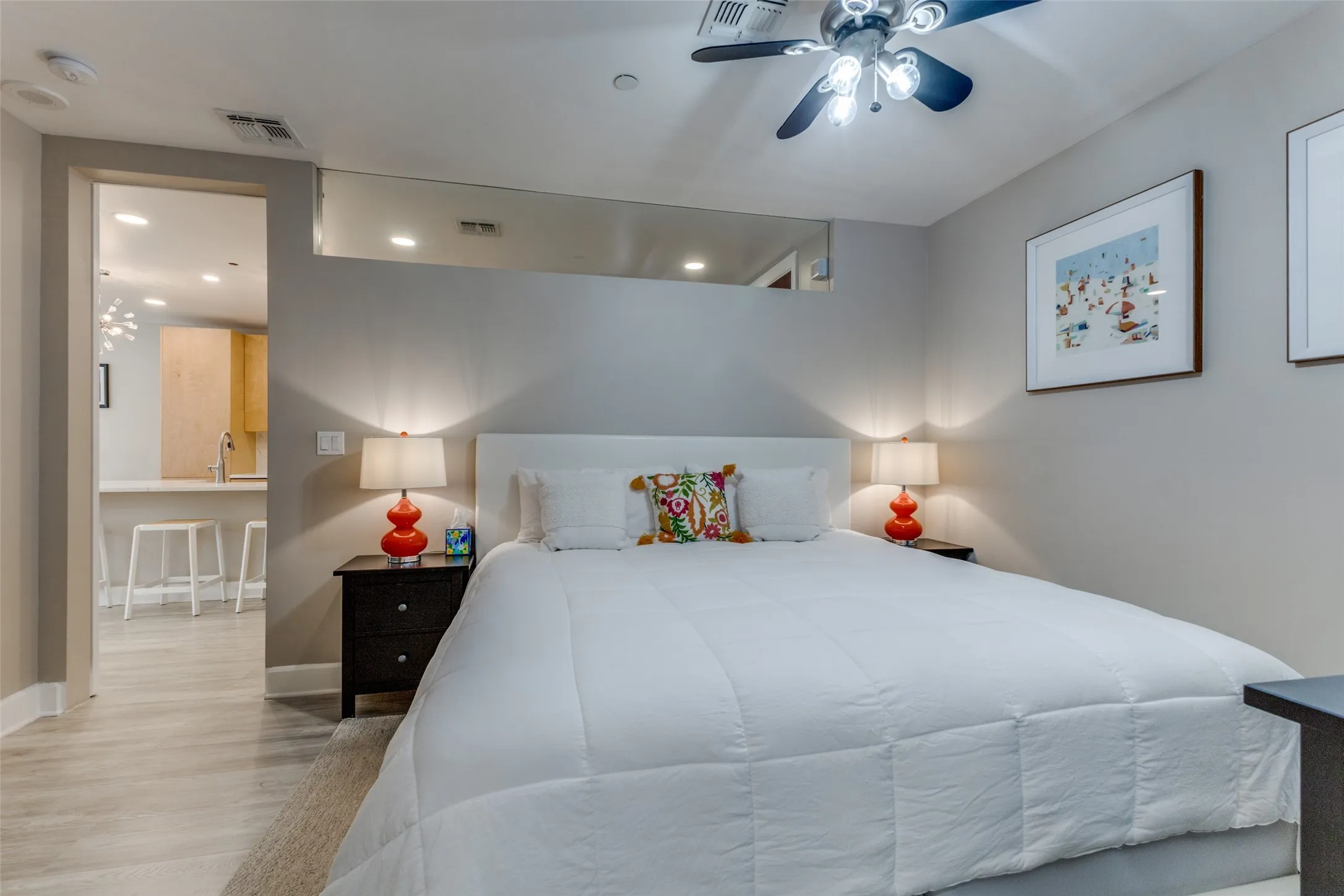 Condominium For Rent in Dallas County , 1505 Elm Street 1101, Dallas, Texas 75201, 1 Bedroom, 2 Bathroom, 1 Garage spaces, 1,217 Sqft, built in 1957, mls#21292401, Real Estate Agent in Dallas, Homes For Rent in Dallas county, Homes For Rent in Dallas, Realtor in Dallas Texas, Real Estate Brokerage Independent Realty Texas, Luminita Cordes Realtor