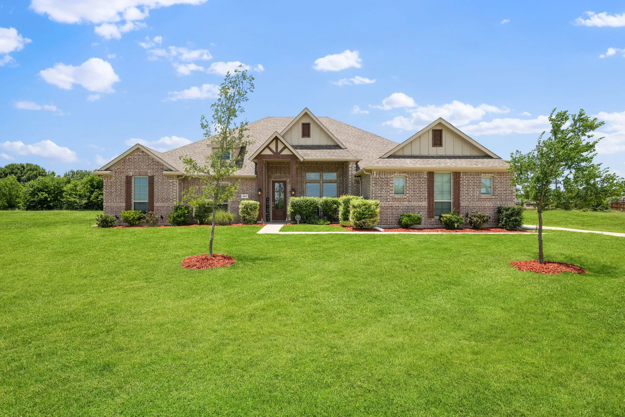 Single Family Residence For Sale in Ellis County , 583 Crystal Lake Lane, Red Oak, Texas 75154, 4 Bedrooms, 3 Bathrooms, 3 Garage spaces, 2,732 Sqft, built in 2023, Price $575,000, mls#21292530, Real Estate Agent in Red Oak, Homes For Sale in Ellis county, Homes For Sale in Red Oak, Realtor in Red Oak Texas, Real Estate Brokerage Independent Realty Texas, Luminita Cordes Realtor