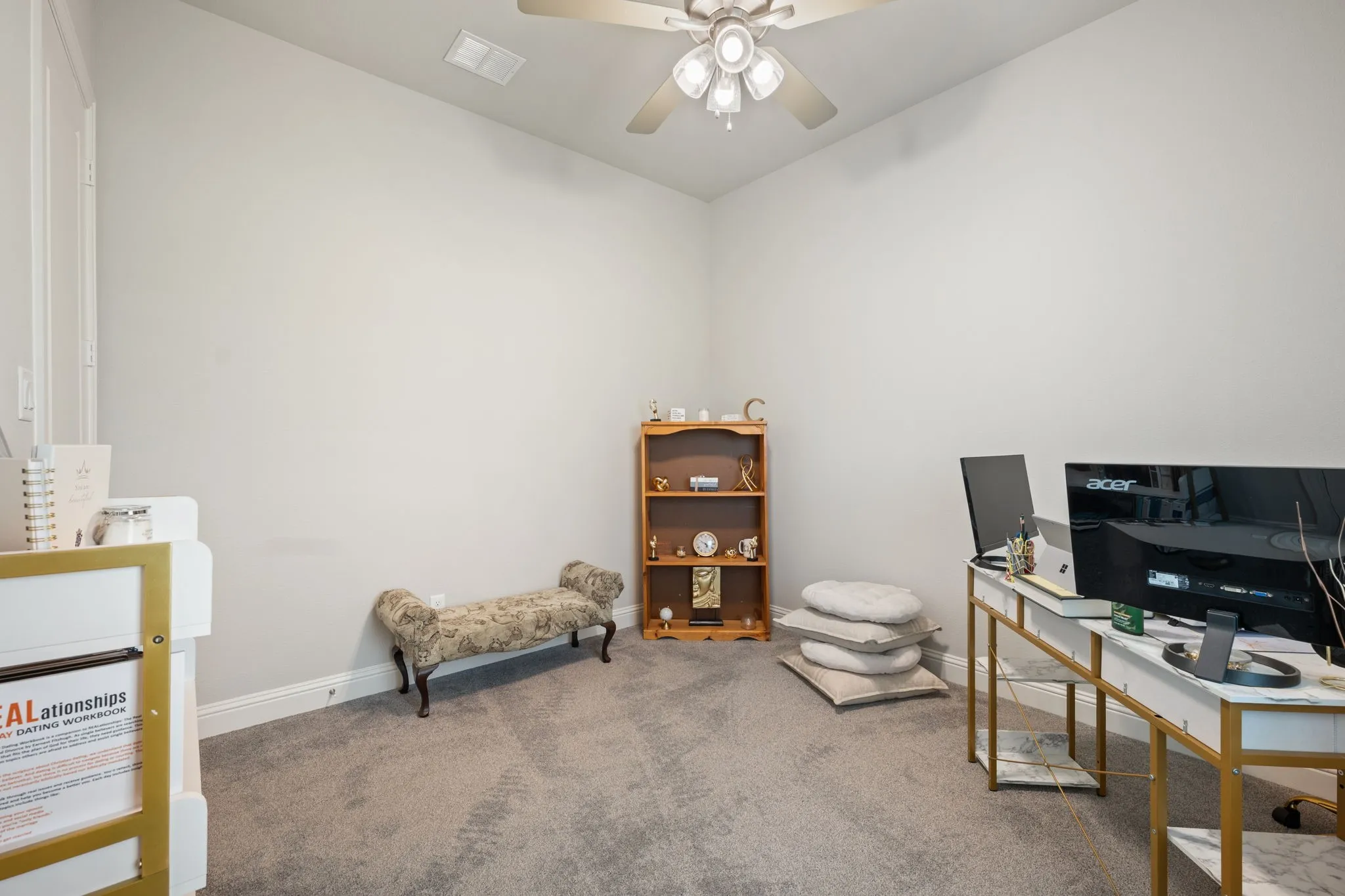Single Family Residence For Sale in Ellis County , 583 Crystal Lake Lane, Red Oak, Texas 75154, 4 Bedrooms, 3 Bathrooms, 3 Garage spaces, 2,732 Sqft, built in 2023, Price $575,000, mls#21292530, Real Estate Agent in Red Oak, Homes For Sale in Ellis county, Homes For Sale in Red Oak, Realtor in Red Oak Texas, Real Estate Brokerage Independent Realty Texas, Luminita Cordes Realtor