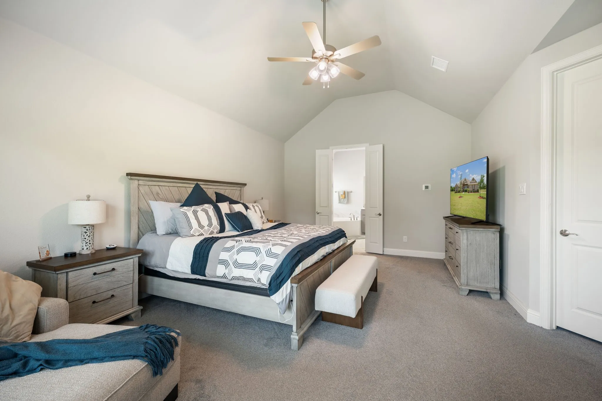 Single Family Residence For Sale in Ellis County , 583 Crystal Lake Lane, Red Oak, Texas 75154, 4 Bedrooms, 3 Bathrooms, 3 Garage spaces, 2,732 Sqft, built in 2023, Price $575,000, mls#21292530, Real Estate Agent in Red Oak, Homes For Sale in Ellis county, Homes For Sale in Red Oak, Realtor in Red Oak Texas, Real Estate Brokerage Independent Realty Texas, Luminita Cordes Realtor