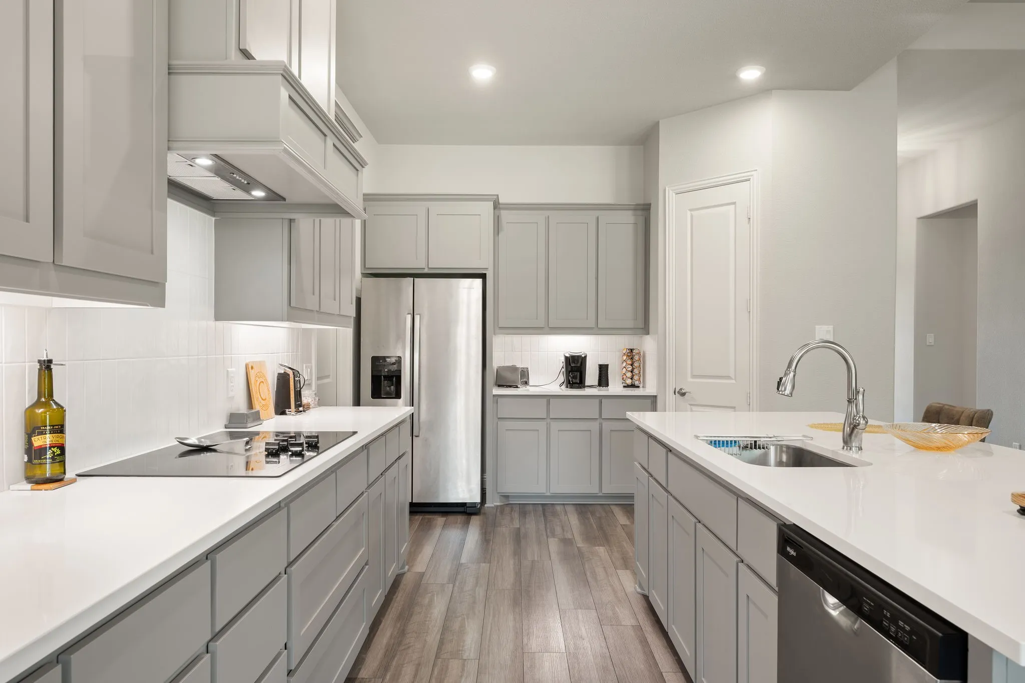 Single Family Residence For Sale in Ellis County , 583 Crystal Lake Lane, Red Oak, Texas 75154, 4 Bedrooms, 3 Bathrooms, 3 Garage spaces, 2,732 Sqft, built in 2023, Price $575,000, mls#21292530, Real Estate Agent in Red Oak, Homes For Sale in Ellis county, Homes For Sale in Red Oak, Realtor in Red Oak Texas, Real Estate Brokerage Independent Realty Texas, Luminita Cordes Realtor