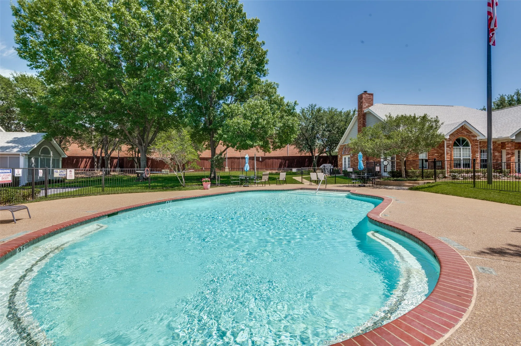 Condominium For Sale in Tarrant County , 1004 Bridges Drive, Arlington, Texas 76012, 3 Bedroom, 3 Bathroom, 2 Garage spaces, 1,767 Sqft, built in 2000, mls#21293699, Real Estate Agent in Arlington, Homes For Sale in Tarrant county, Homes For Sale in Arlington, Realtor in Arlington Texas, Real Estate Brokerage Independent Realty Texas, Luminita Cordes Realtor