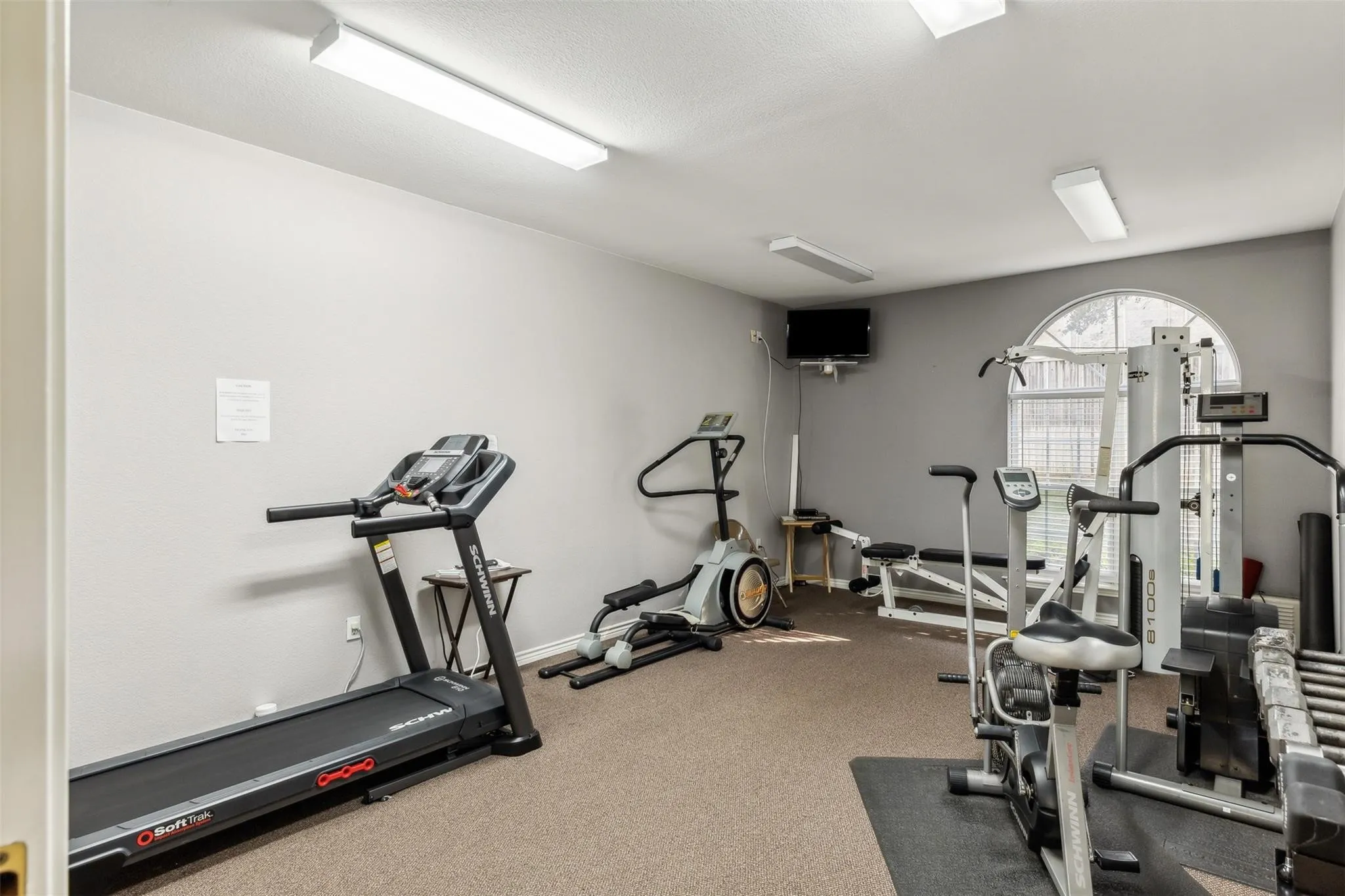 Condominium For Sale in Tarrant County , 1004 Bridges Drive, Arlington, Texas 76012, 3 Bedroom, 3 Bathroom, 2 Garage spaces, 1,767 Sqft, built in 2000, mls#21293699, Real Estate Agent in Arlington, Homes For Sale in Tarrant county, Homes For Sale in Arlington, Realtor in Arlington Texas, Real Estate Brokerage Independent Realty Texas, Luminita Cordes Realtor