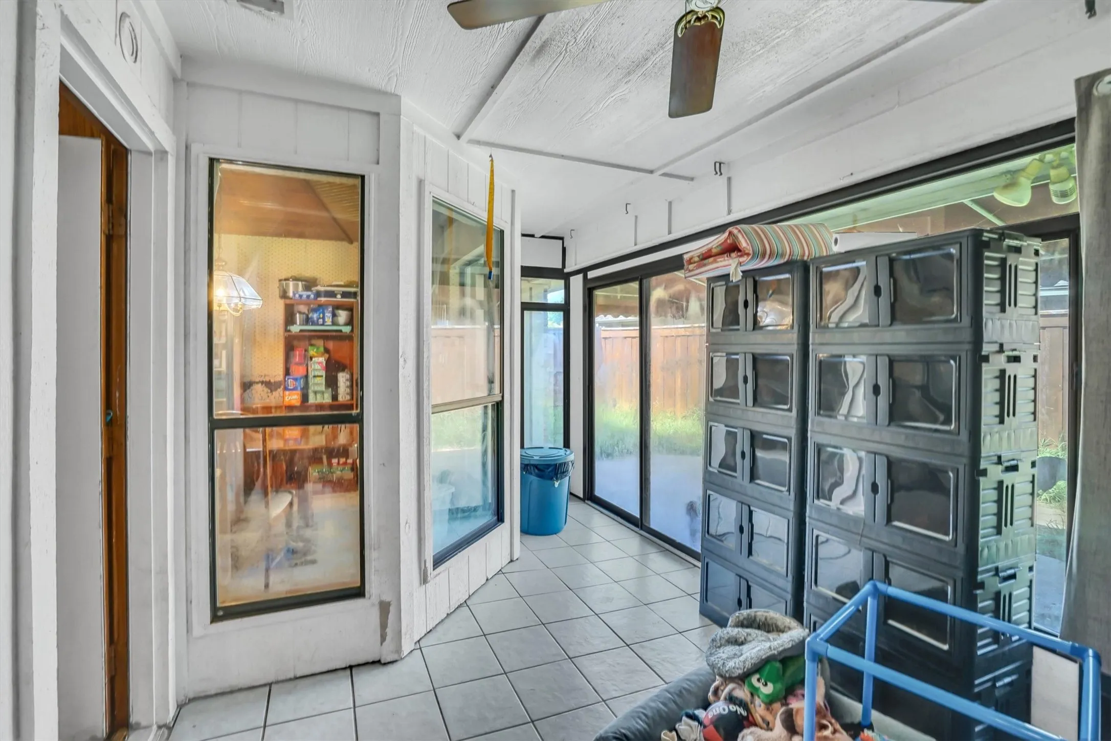Single Family Residence For Sale in Tarrant County , 5404 Dana Point Drive, Arlington, Texas 76017, 3 Bedroom, 2 Bathroom, 2 Garage spaces, 1,962 Sqft, built in 1983, mls#21295906, Real Estate Agent in Arlington, Homes For Sale in Tarrant county, Homes For Sale in Arlington, Realtor in Arlington Texas, Real Estate Brokerage Independent Realty Texas, Luminita Cordes Realtor