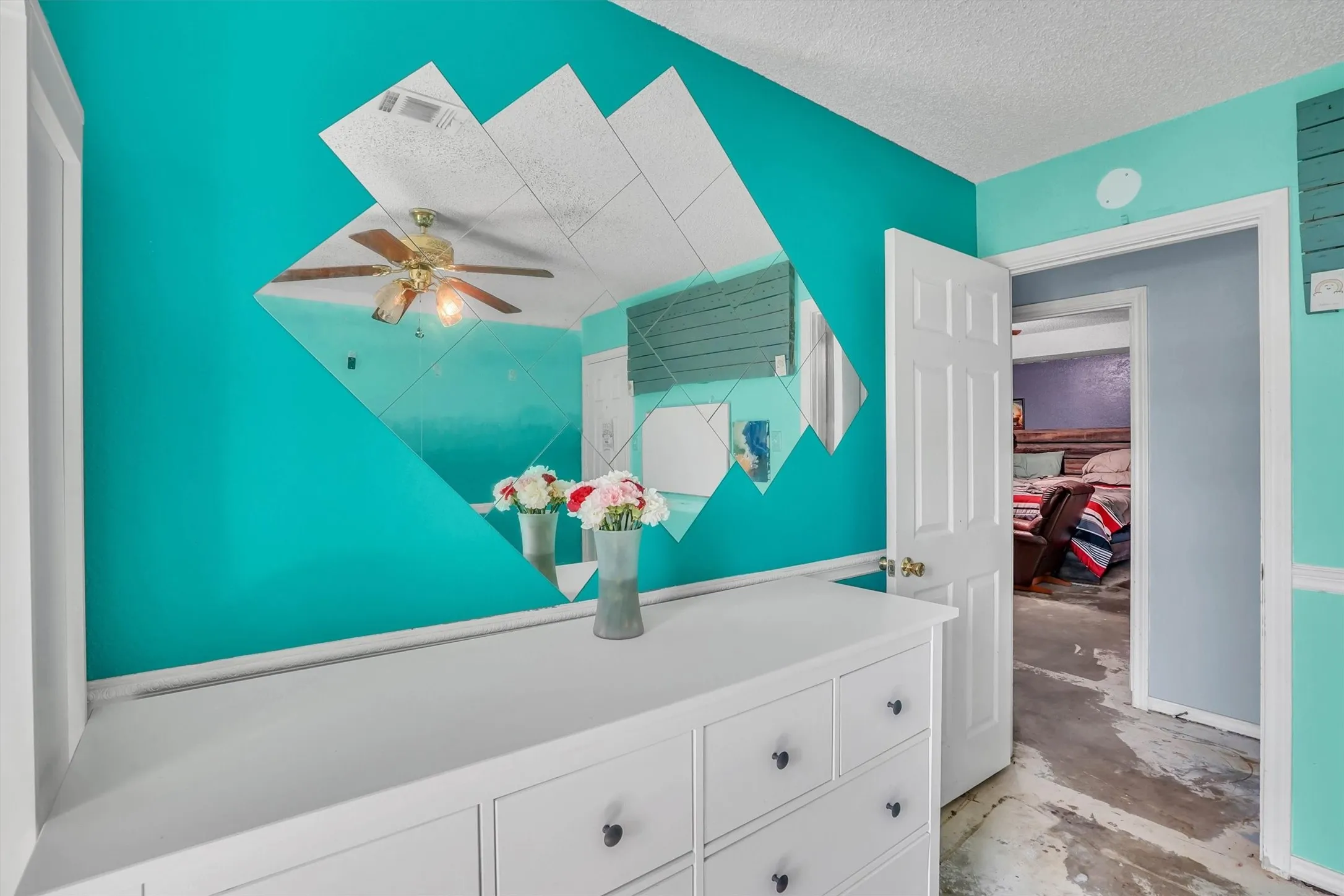 Single Family Residence For Sale in Tarrant County , 5404 Dana Point Drive, Arlington, Texas 76017, 3 Bedroom, 2 Bathroom, 2 Garage spaces, 1,962 Sqft, built in 1983, mls#21295906, Real Estate Agent in Arlington, Homes For Sale in Tarrant county, Homes For Sale in Arlington, Realtor in Arlington Texas, Real Estate Brokerage Independent Realty Texas, Luminita Cordes Realtor