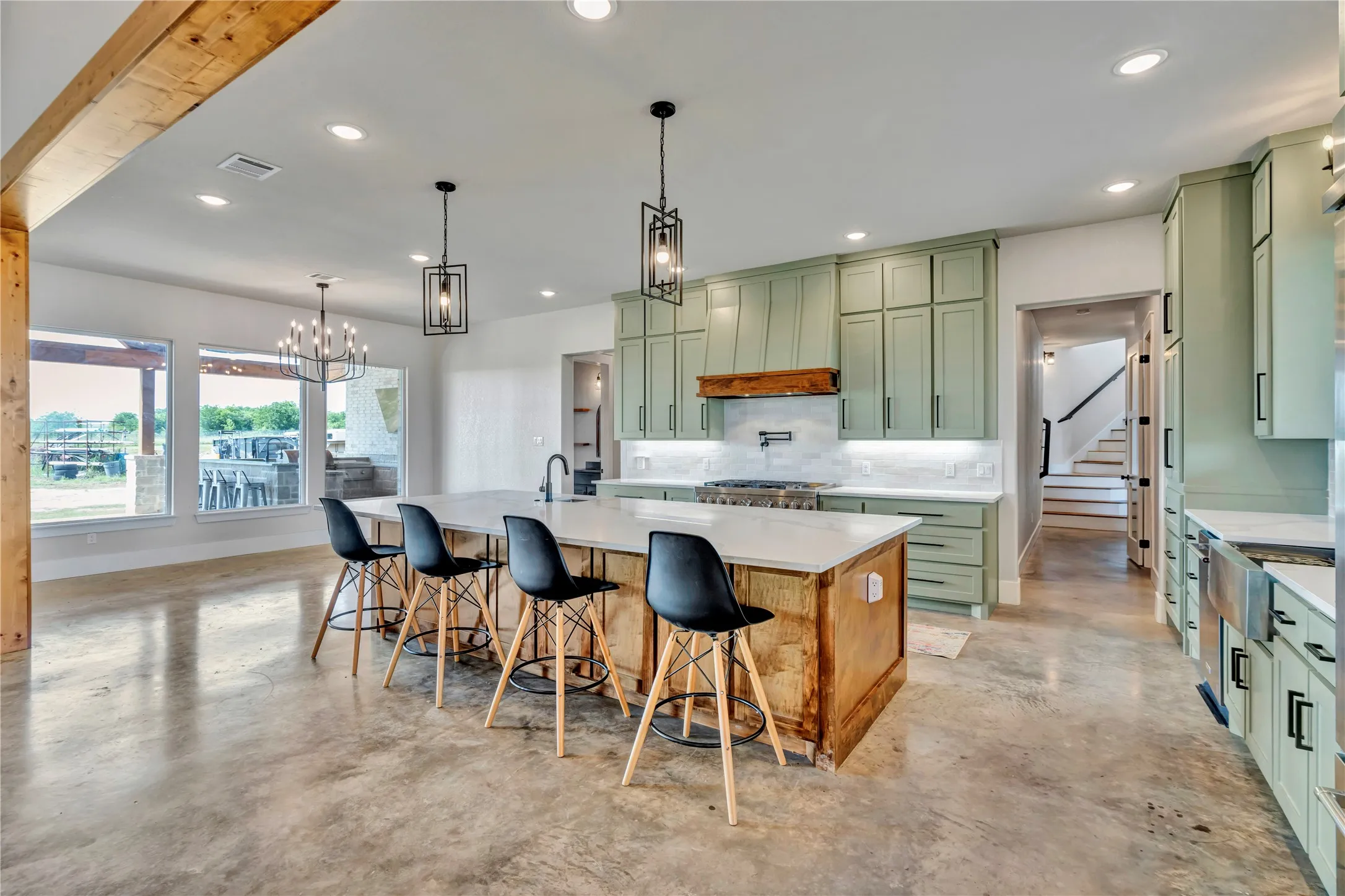 Farm For Sale in Johnson County , 3763 County Road 1110, Rio Vista, Texas 76093, 5 Bedroom, 5 Bathroom, 2 Garage spaces, 4,600 Sqft, built in 2022, mls#21295789, Real Estate Agent in Rio Vista, Homes For Sale in Johnson county, Homes For Sale in Rio Vista, Realtor in Rio Vista Texas, Real Estate Brokerage Independent Realty Texas, Luminita Cordes Realtor