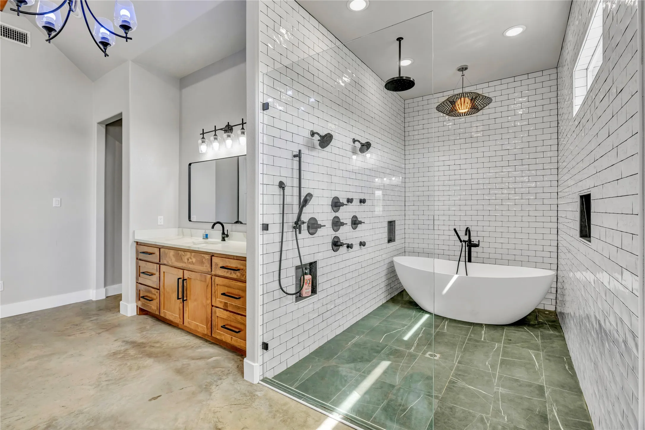 Farm For Sale in Johnson County , 3763 County Road 1110, Rio Vista, Texas 76093, 5 Bedroom, 5 Bathroom, 2 Garage spaces, 4,600 Sqft, built in 2022, mls#21295789, Real Estate Agent in Rio Vista, Homes For Sale in Johnson county, Homes For Sale in Rio Vista, Realtor in Rio Vista Texas, Real Estate Brokerage Independent Realty Texas, Luminita Cordes Realtor
