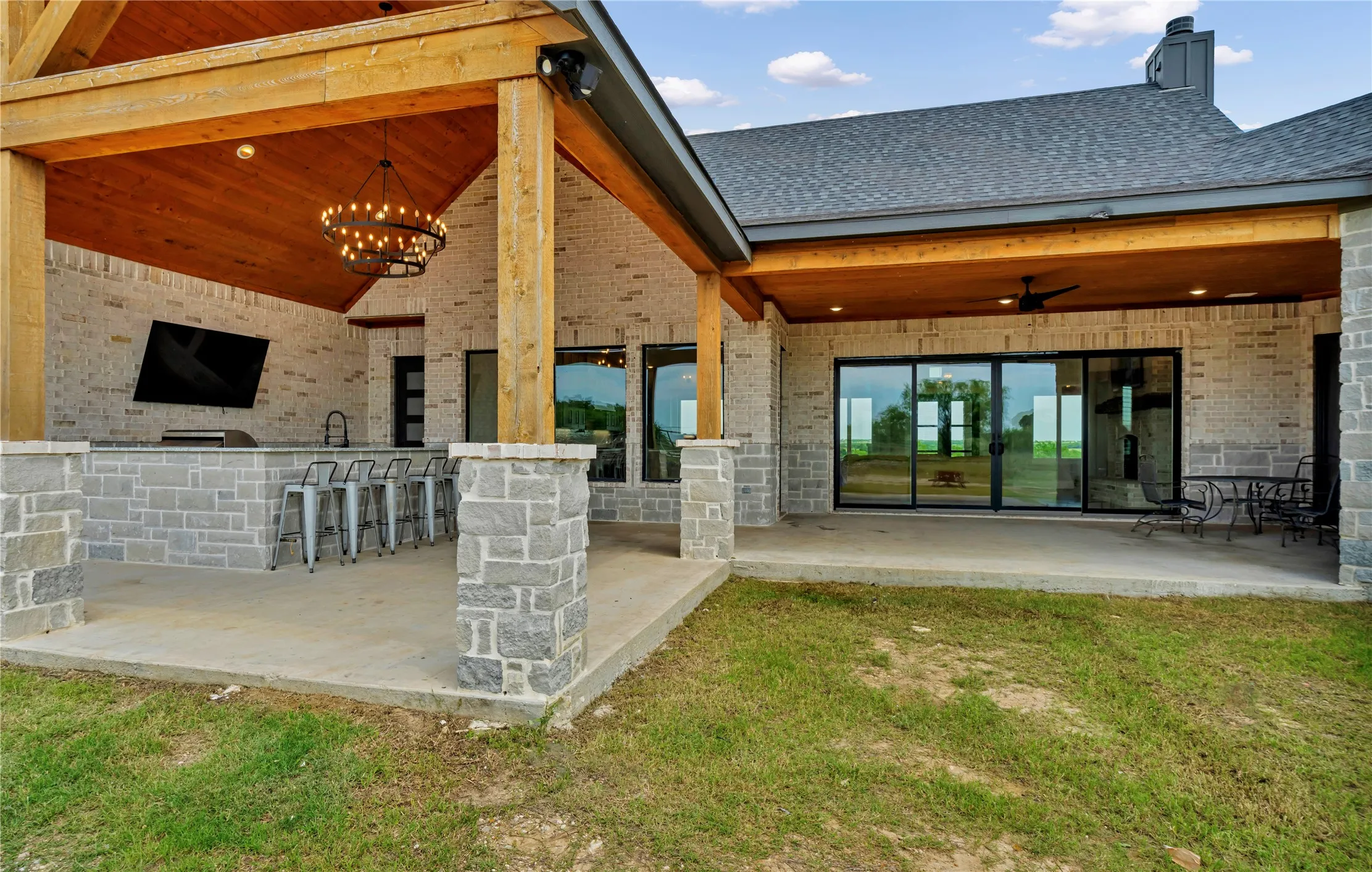 Farm For Sale in Johnson County , 3763 County Road 1110, Rio Vista, Texas 76093, 5 Bedroom, 5 Bathroom, 2 Garage spaces, 4,600 Sqft, built in 2022, mls#21295789, Real Estate Agent in Rio Vista, Homes For Sale in Johnson county, Homes For Sale in Rio Vista, Realtor in Rio Vista Texas, Real Estate Brokerage Independent Realty Texas, Luminita Cordes Realtor