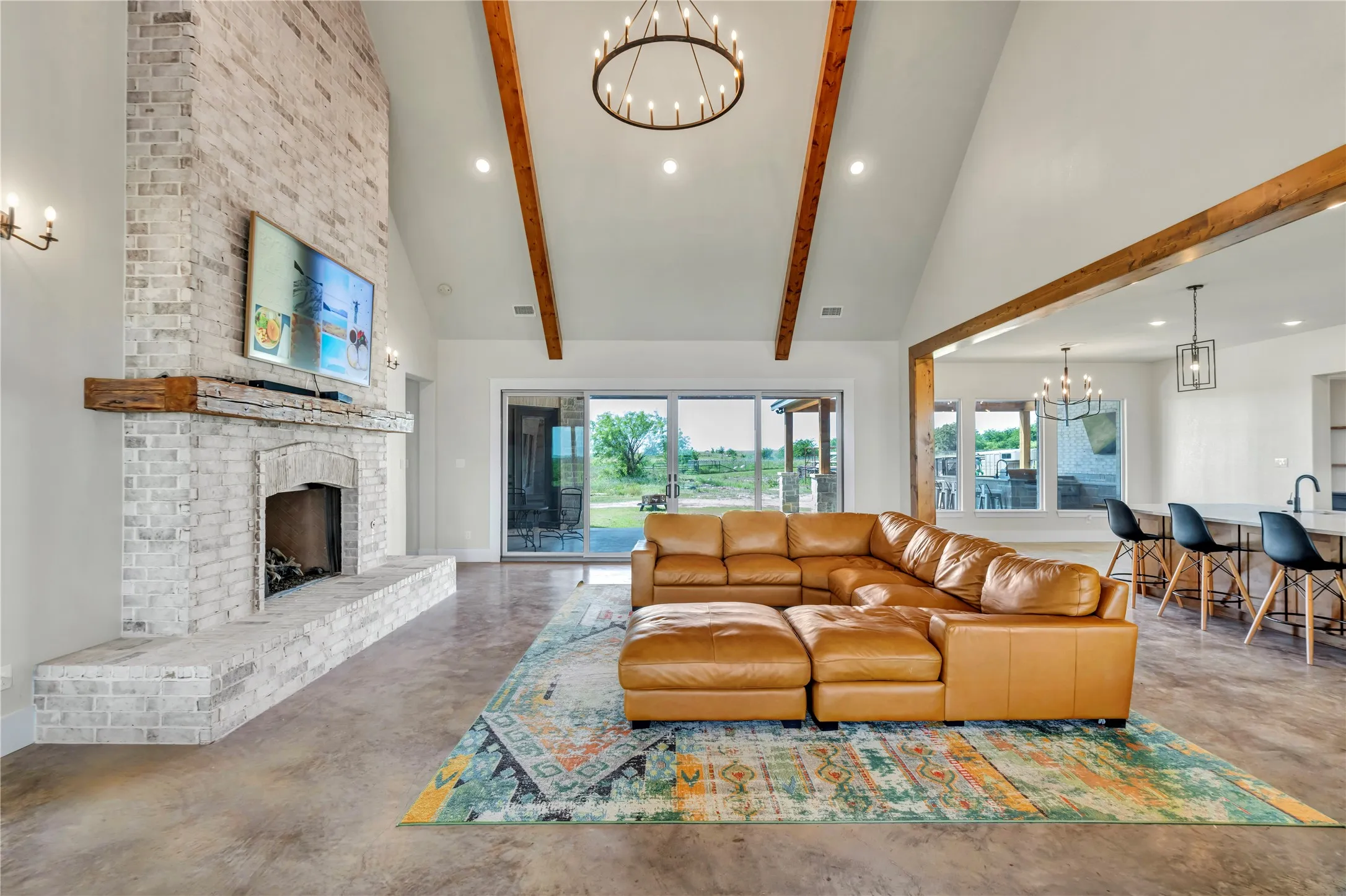 Farm For Sale in Johnson County , 3763 County Road 1110, Rio Vista, Texas 76093, 5 Bedroom, 5 Bathroom, 2 Garage spaces, 4,600 Sqft, built in 2022, mls#21295789, Real Estate Agent in Rio Vista, Homes For Sale in Johnson county, Homes For Sale in Rio Vista, Realtor in Rio Vista Texas, Real Estate Brokerage Independent Realty Texas, Luminita Cordes Realtor