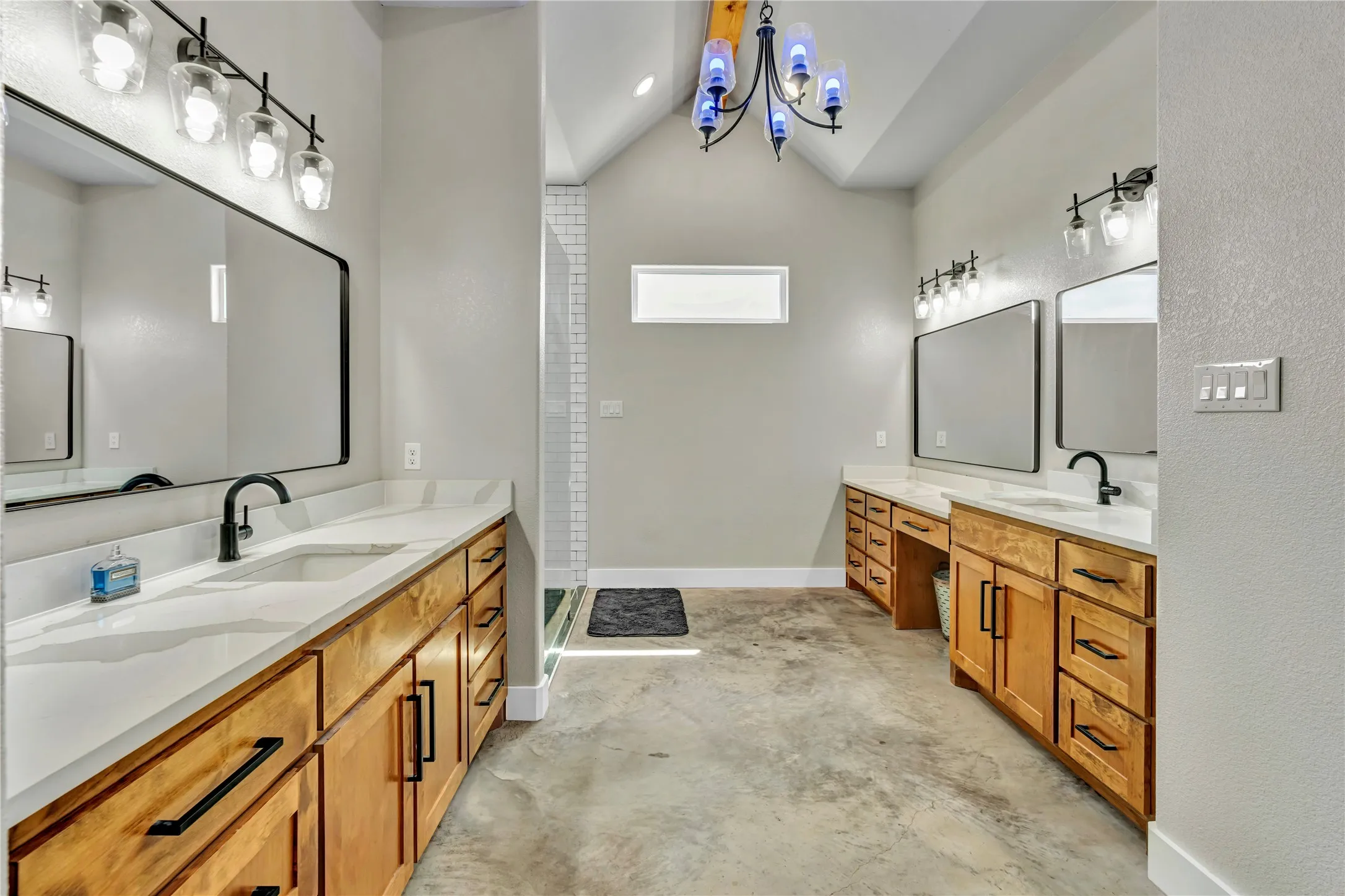 Farm For Sale in Johnson County , 3763 County Road 1110, Rio Vista, Texas 76093, 5 Bedroom, 5 Bathroom, 2 Garage spaces, 4,600 Sqft, built in 2022, mls#21295789, Real Estate Agent in Rio Vista, Homes For Sale in Johnson county, Homes For Sale in Rio Vista, Realtor in Rio Vista Texas, Real Estate Brokerage Independent Realty Texas, Luminita Cordes Realtor
