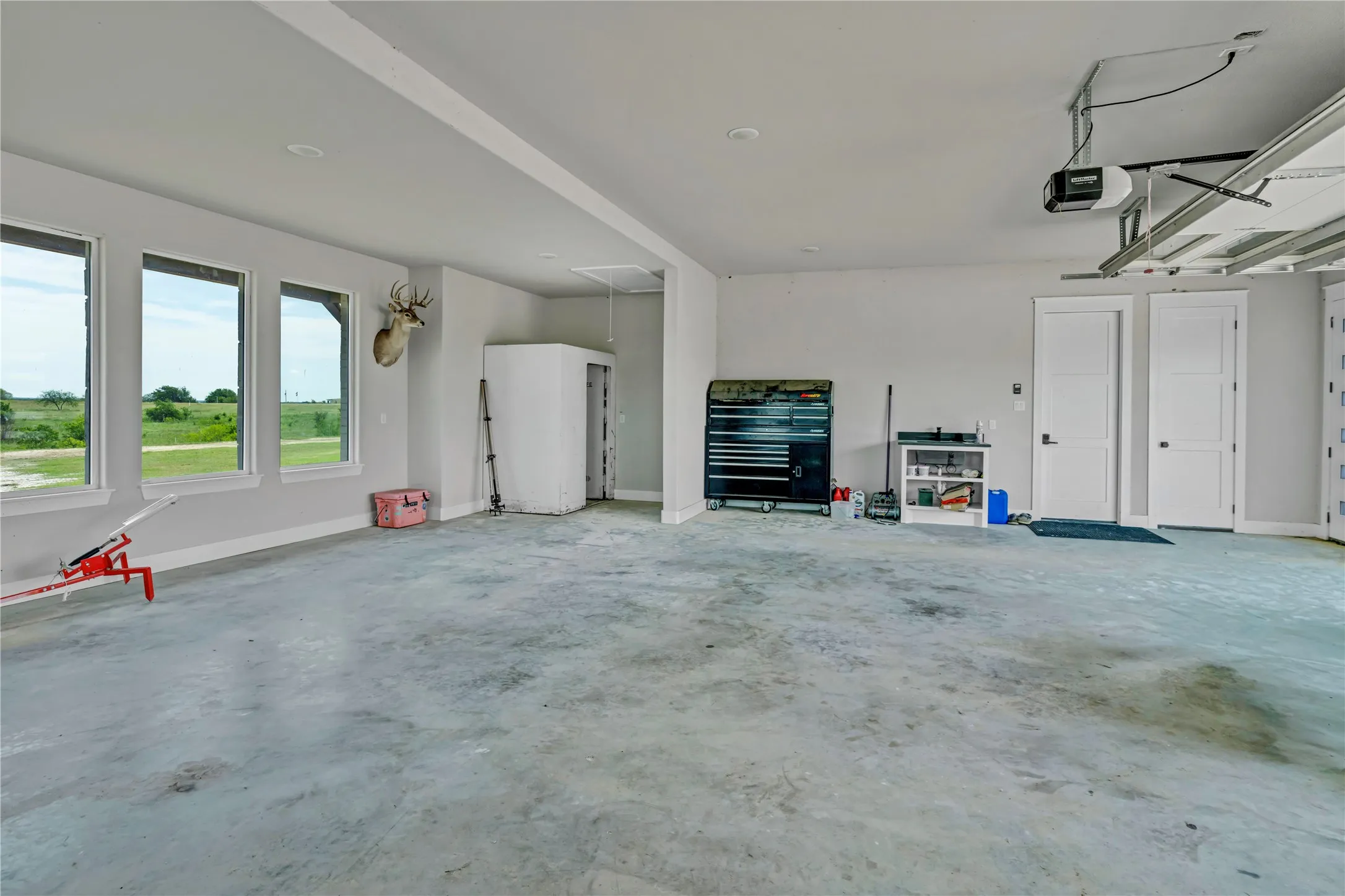 Farm For Sale in Johnson County , 3763 County Road 1110, Rio Vista, Texas 76093, 5 Bedroom, 5 Bathroom, 2 Garage spaces, 4,600 Sqft, built in 2022, mls#21295789, Real Estate Agent in Rio Vista, Homes For Sale in Johnson county, Homes For Sale in Rio Vista, Realtor in Rio Vista Texas, Real Estate Brokerage Independent Realty Texas, Luminita Cordes Realtor