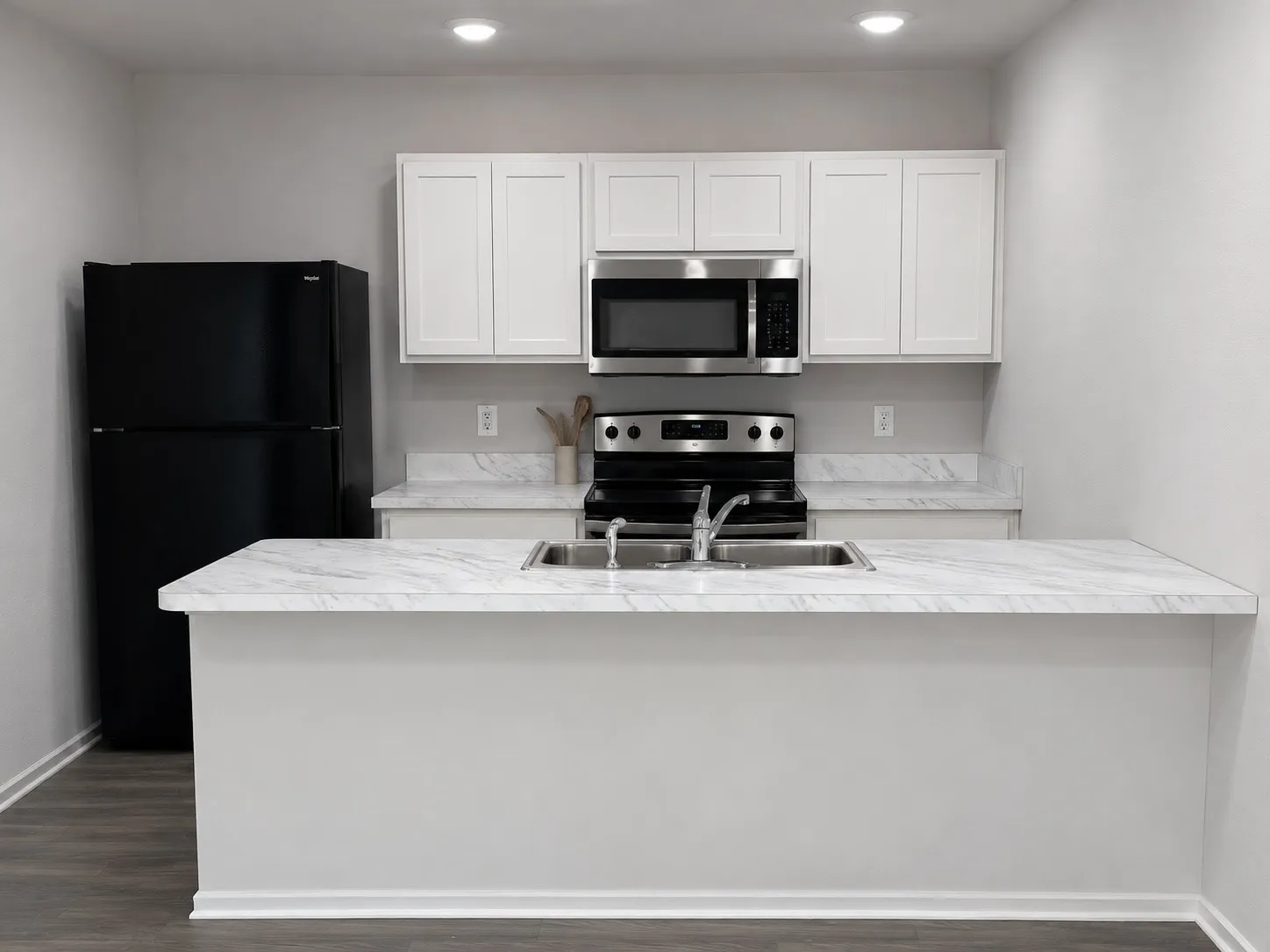 Kitchen- Fridge is included