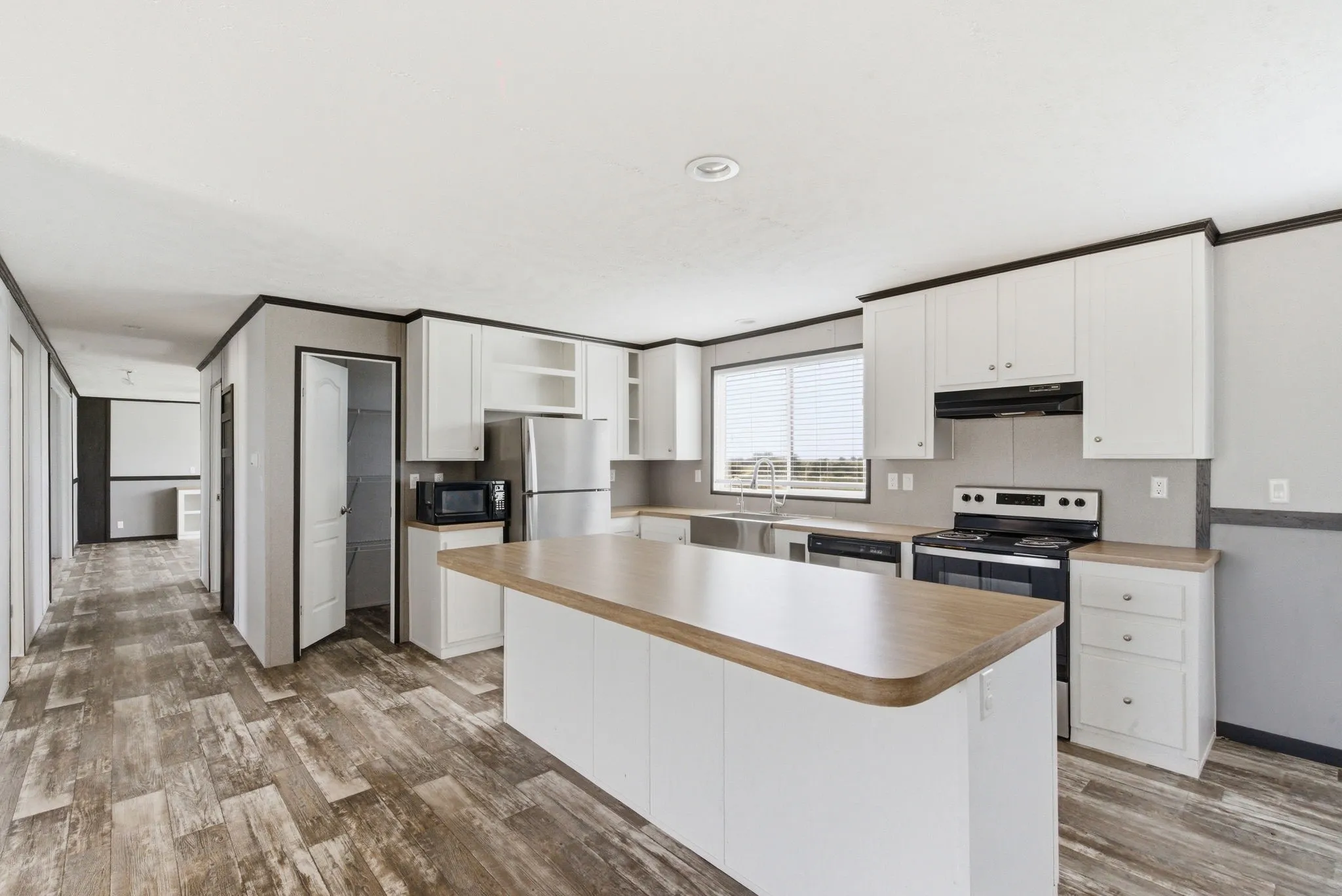 Single Family Residence For Rent in Wise County , 303 Mesa Ridge, Decatur, Texas 76234, 4 Bedroom, 2 Bathroom, Garage spaces, 2,176 Sqft, built in 2022, mls#21295917, Real Estate Agent in Decatur, Homes For Rent in Wise county, Homes For Rent in Decatur, Realtor in Decatur Texas, Real Estate Brokerage Independent Realty Texas, Luminita Cordes Realtor