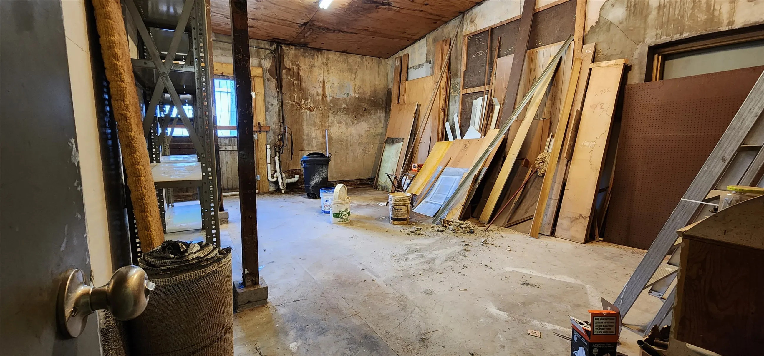 Office For Sale in Limestone County , 108 E Commerce, Mexia, Texas 76667, 0, 0, Garage spaces, 0 Sqft, built in 1950, mls#21295909, Real Estate Agent in Mexia, Homes For Sale in Limestone county, Homes For Sale in Mexia, Realtor in Mexia Texas, Real Estate Brokerage Independent Realty Texas, Luminita Cordes Realtor