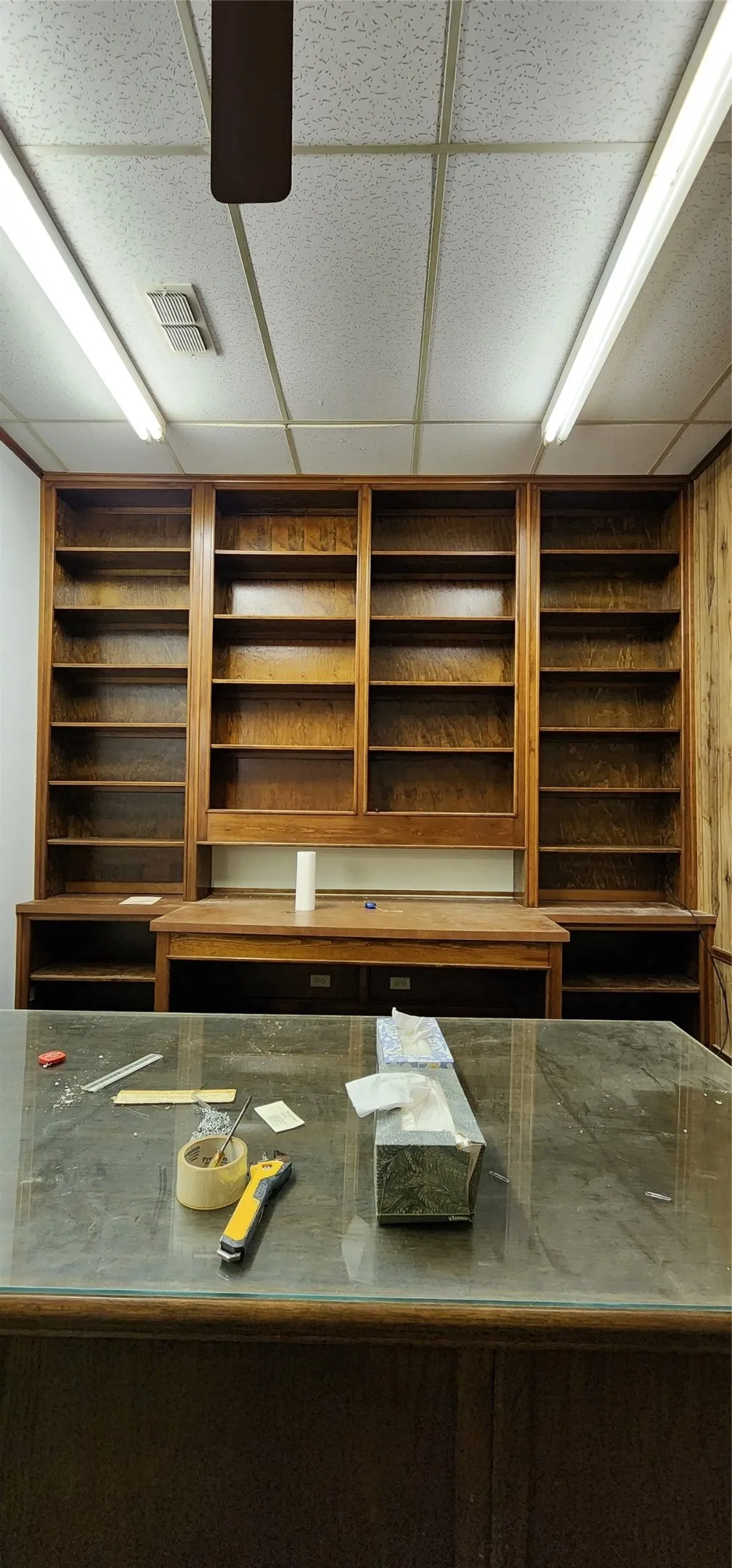 Office For Sale in Limestone County , 108 E Commerce, Mexia, Texas 76667, 0, 0, Garage spaces, 0 Sqft, built in 1950, mls#21295909, Real Estate Agent in Mexia, Homes For Sale in Limestone county, Homes For Sale in Mexia, Realtor in Mexia Texas, Real Estate Brokerage Independent Realty Texas, Luminita Cordes Realtor